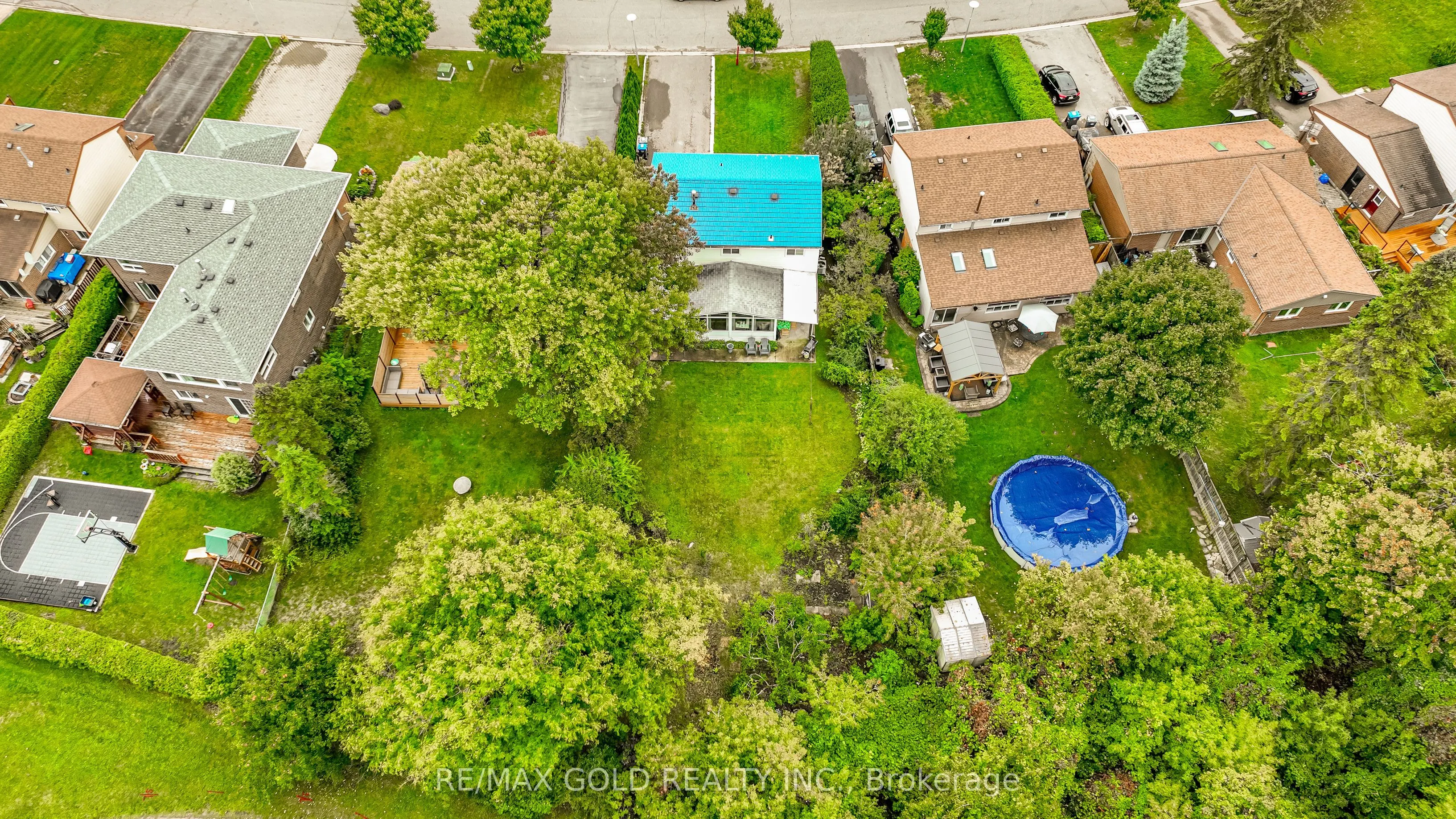12 Lorraine Crescent