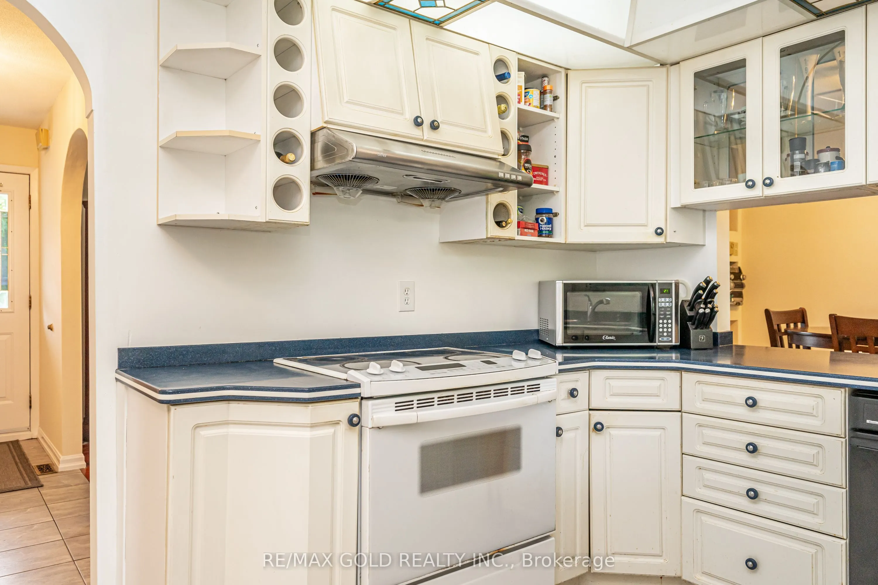 12 Lorraine Crescent