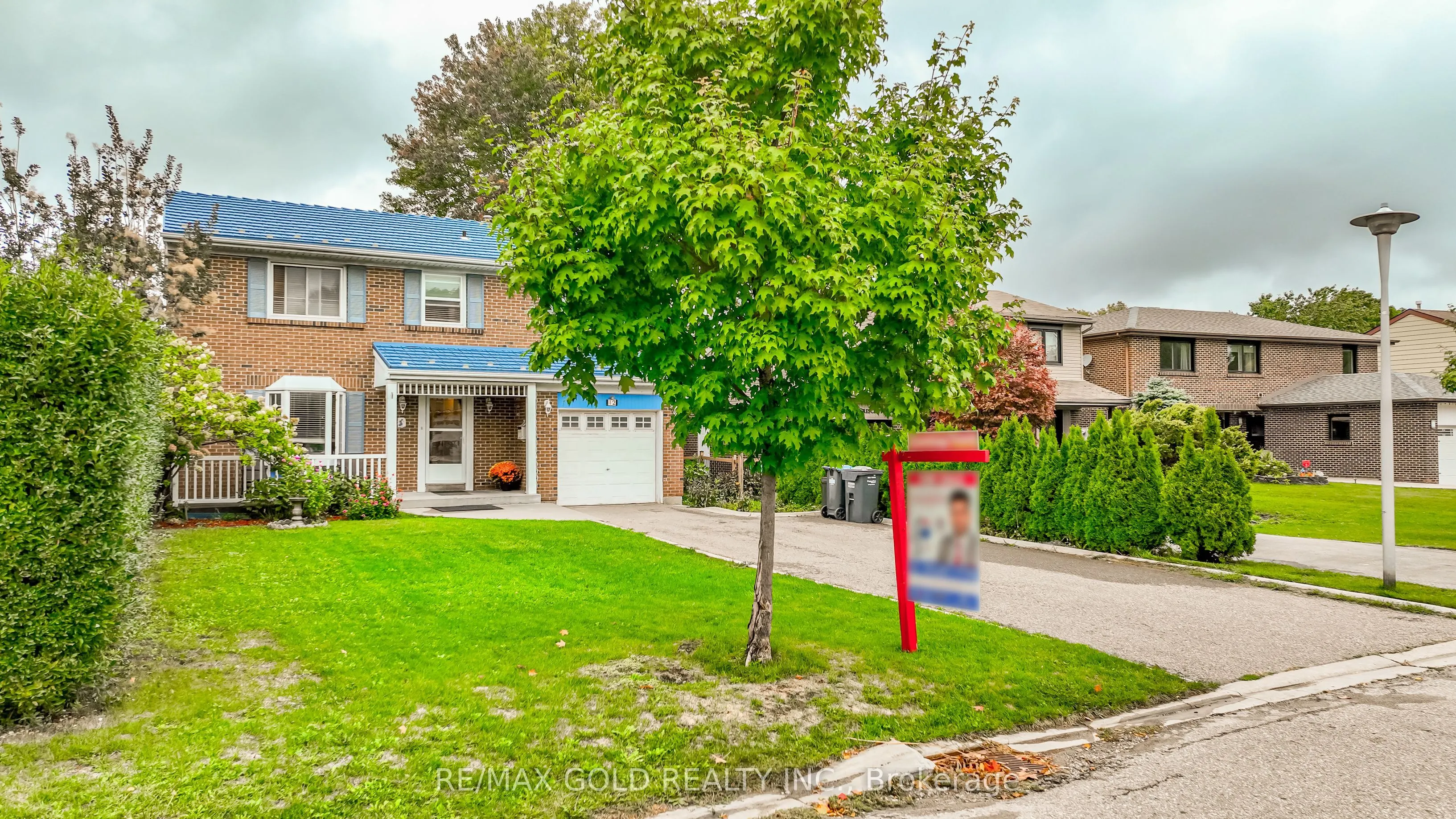 12 Lorraine Crescent