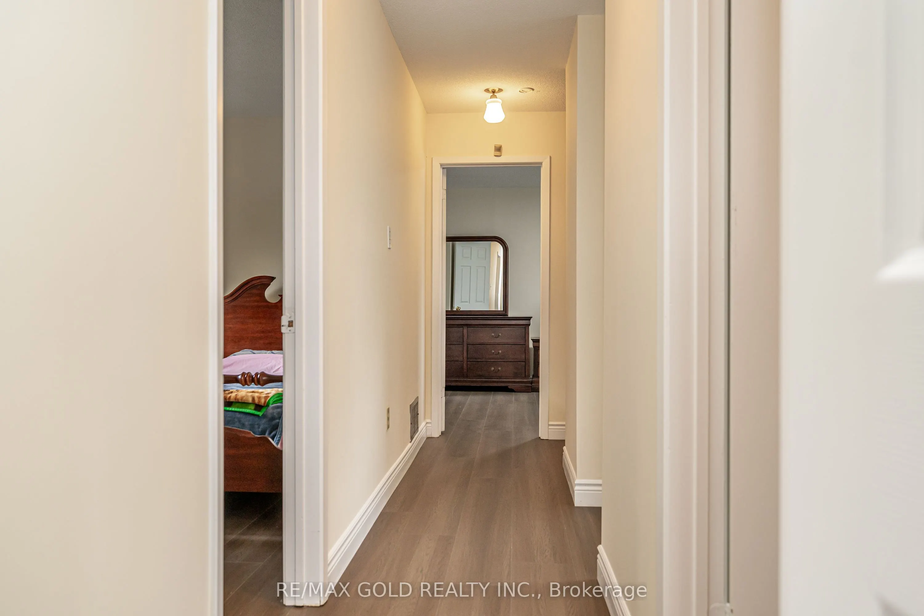 12 Lorraine Crescent