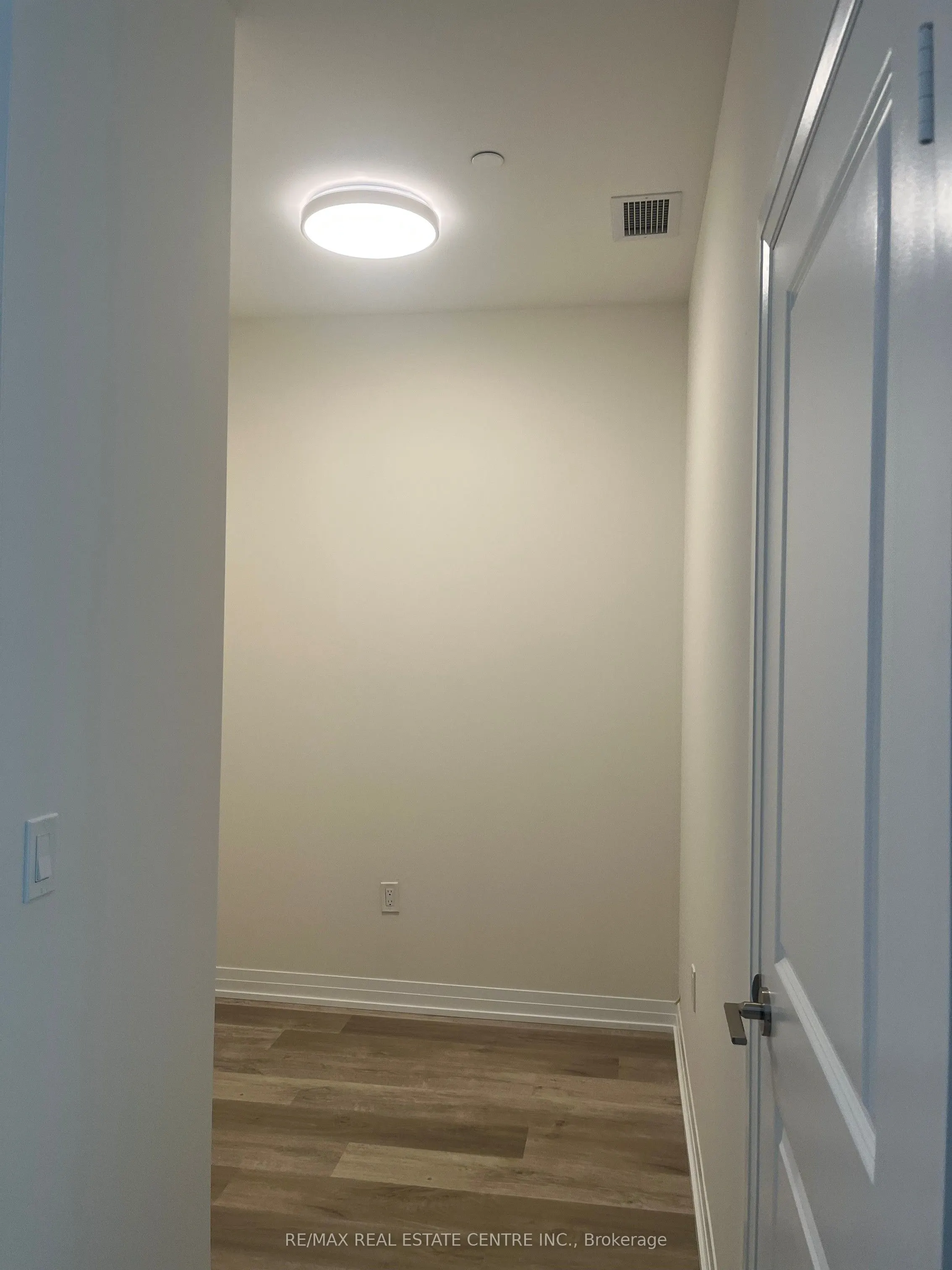 15 Watergarden Drive, #422