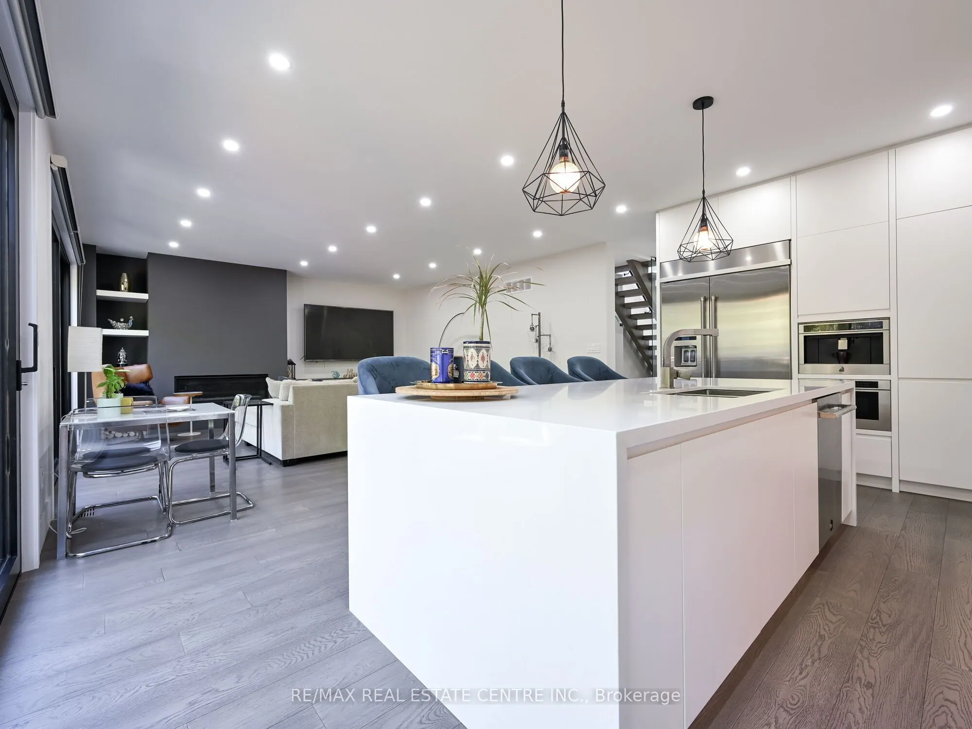 1181 Ogden Avenue