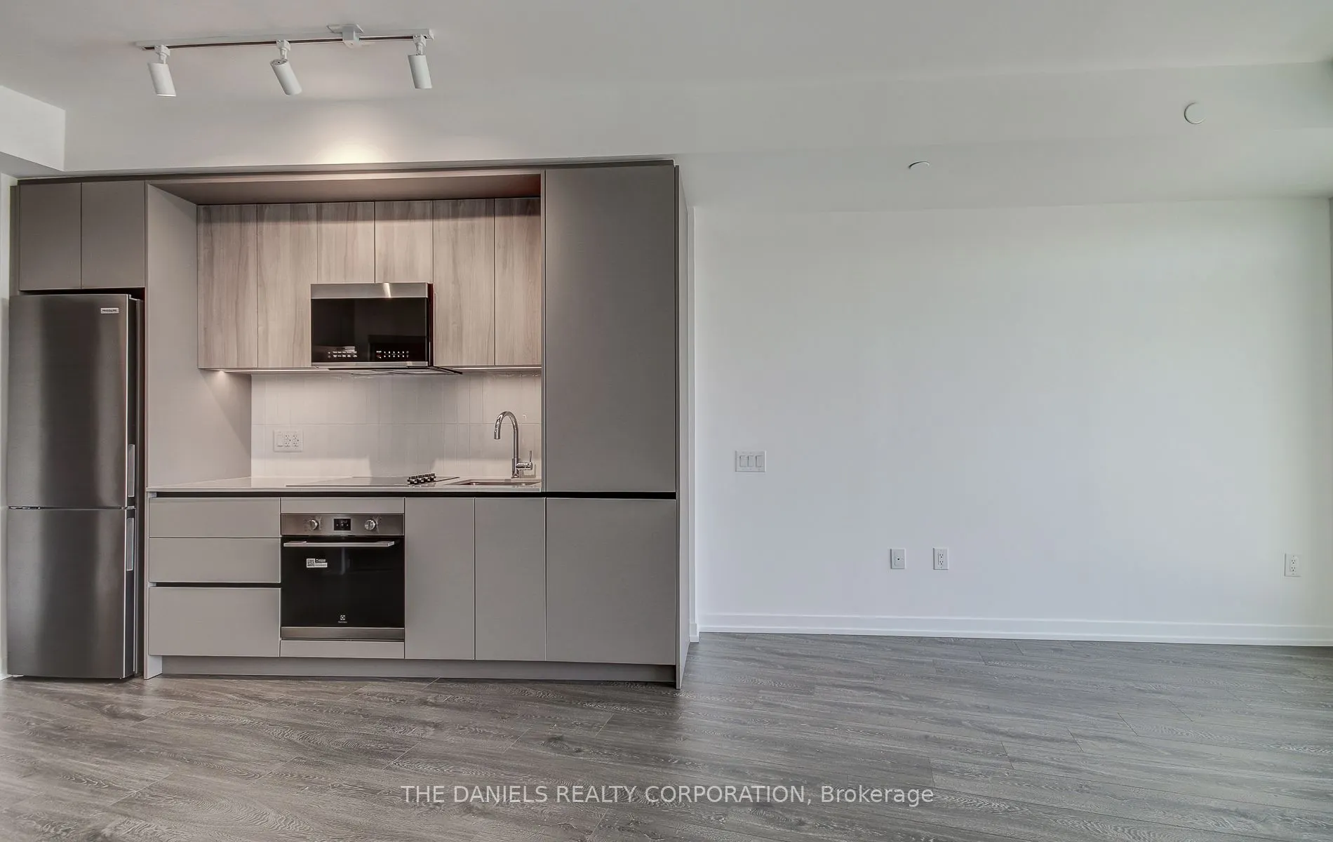 2485 Eglinton Avenue W, #523
