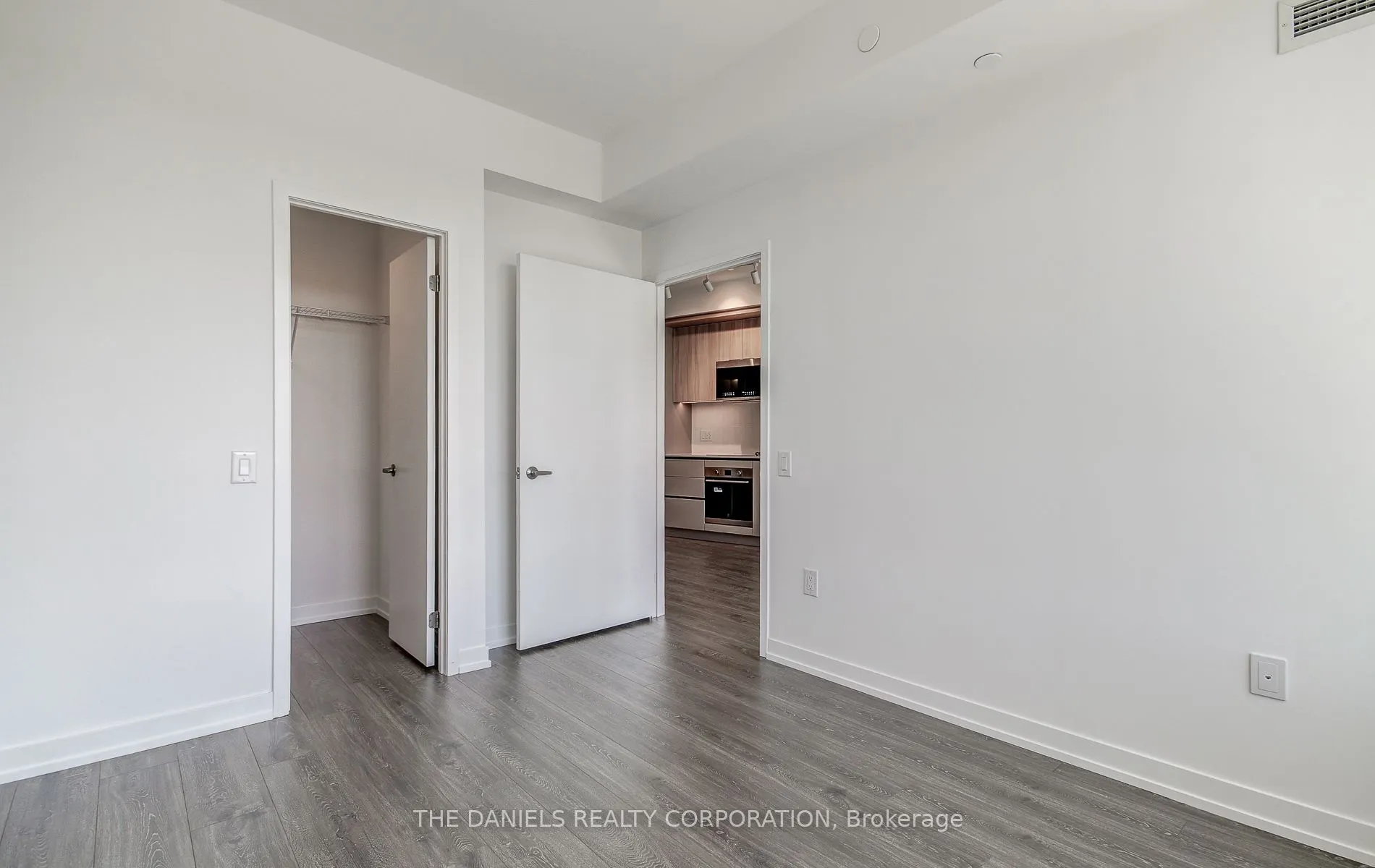 2485 Eglinton Avenue W, #523