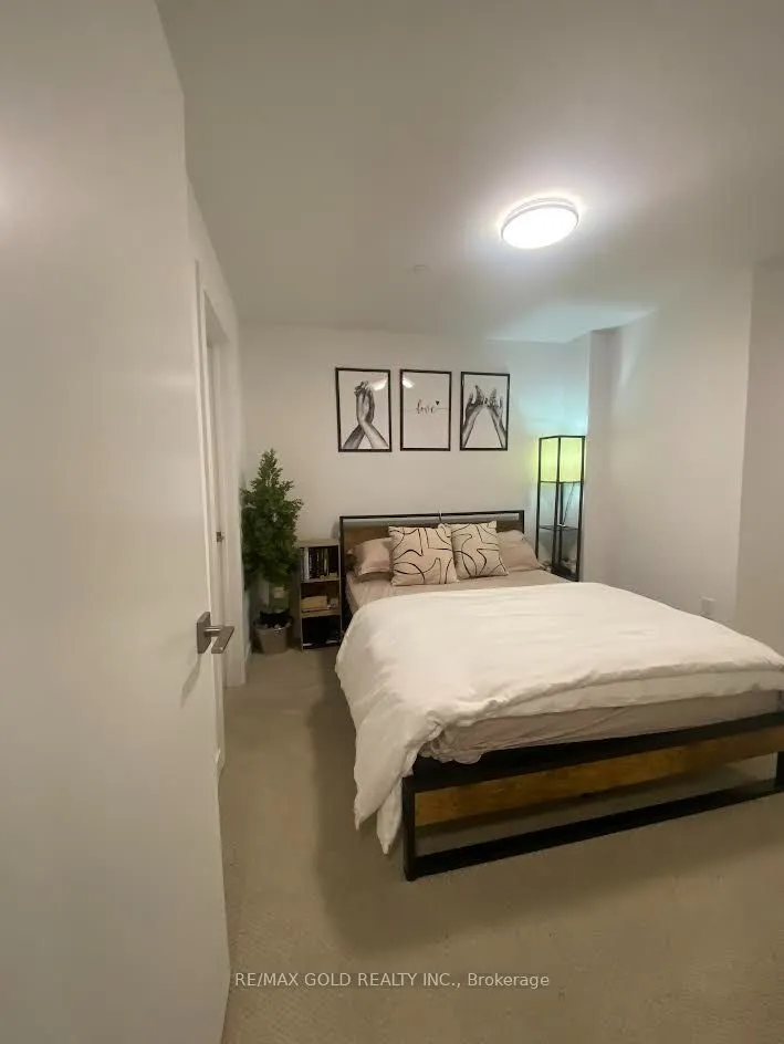 165 Veterans Drive, #9