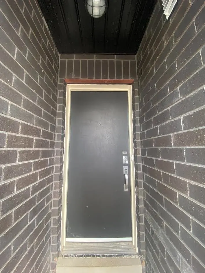 165 Veterans Drive, #9