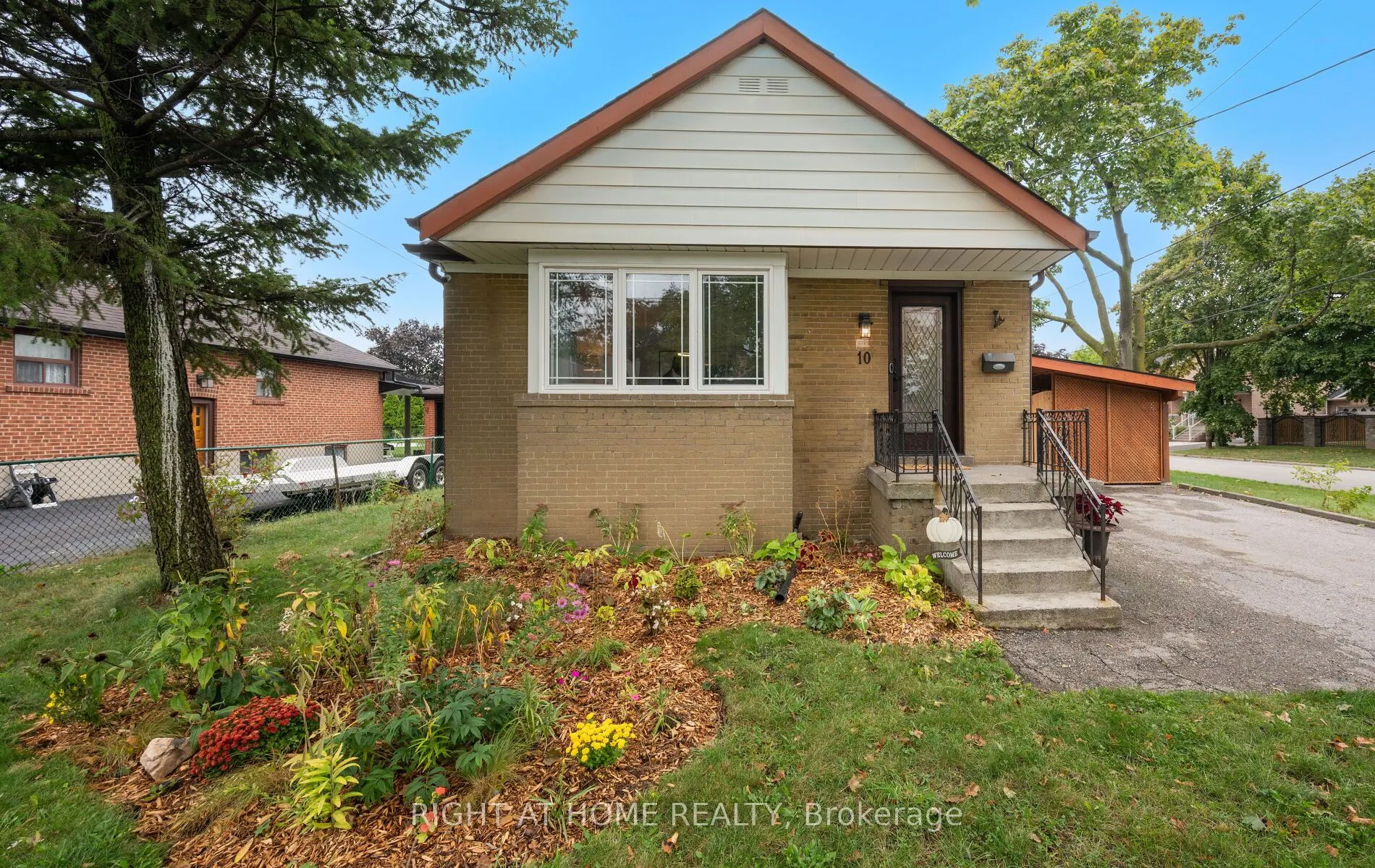 10 Lady York Avenue
