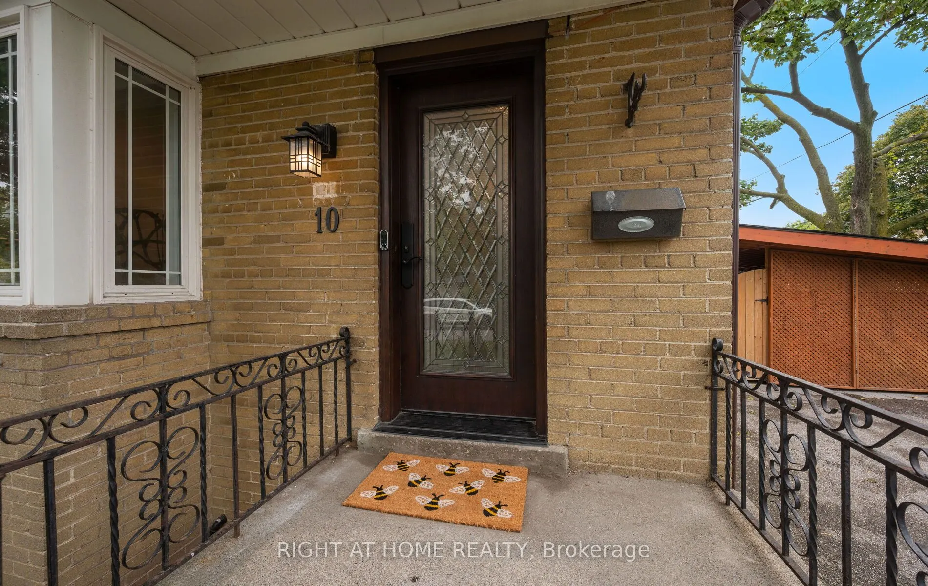 10 Lady York Avenue