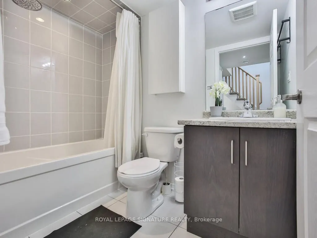 7 Applewood Lane, #232