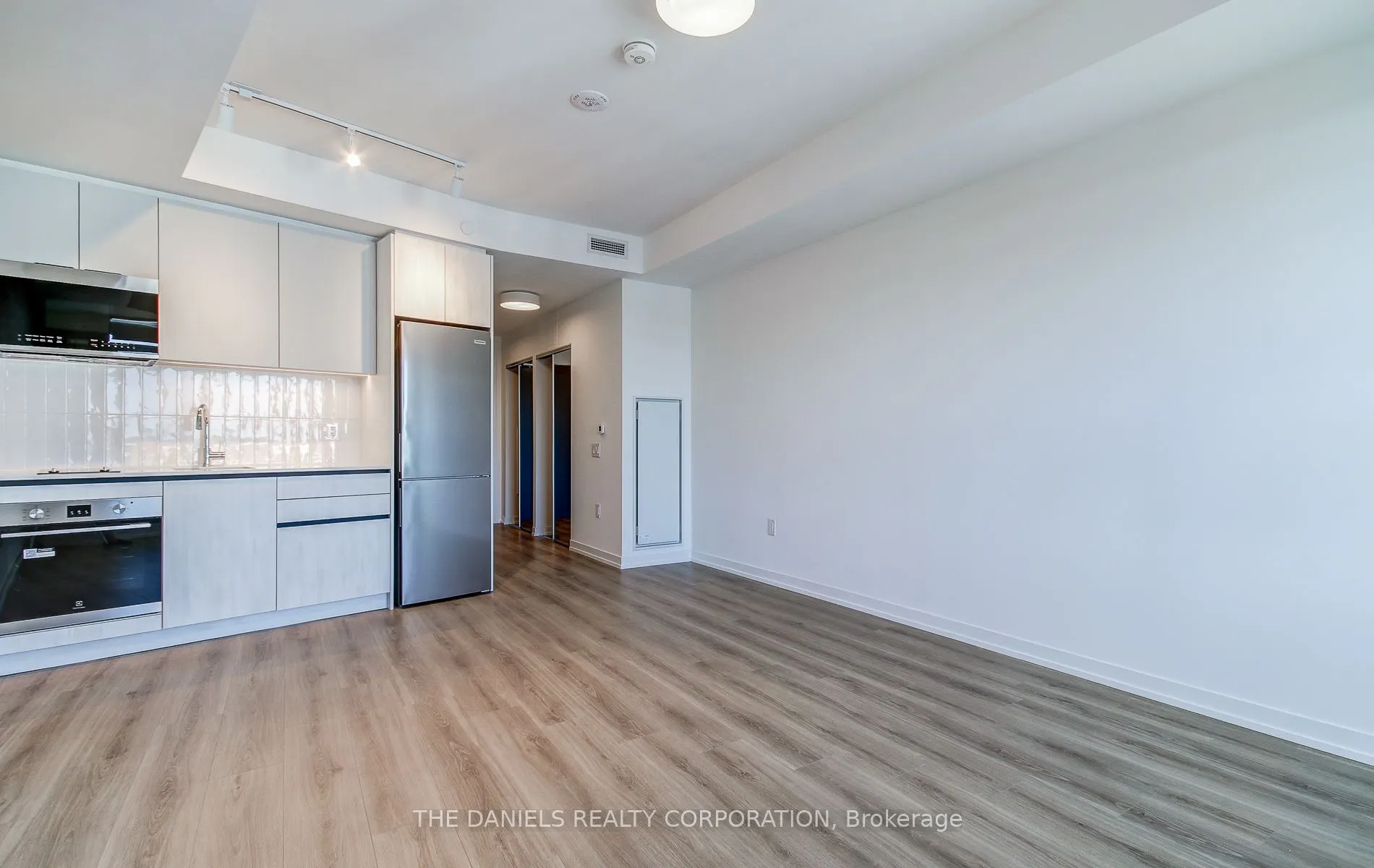 2485 Eglinton Avenue W, #1411