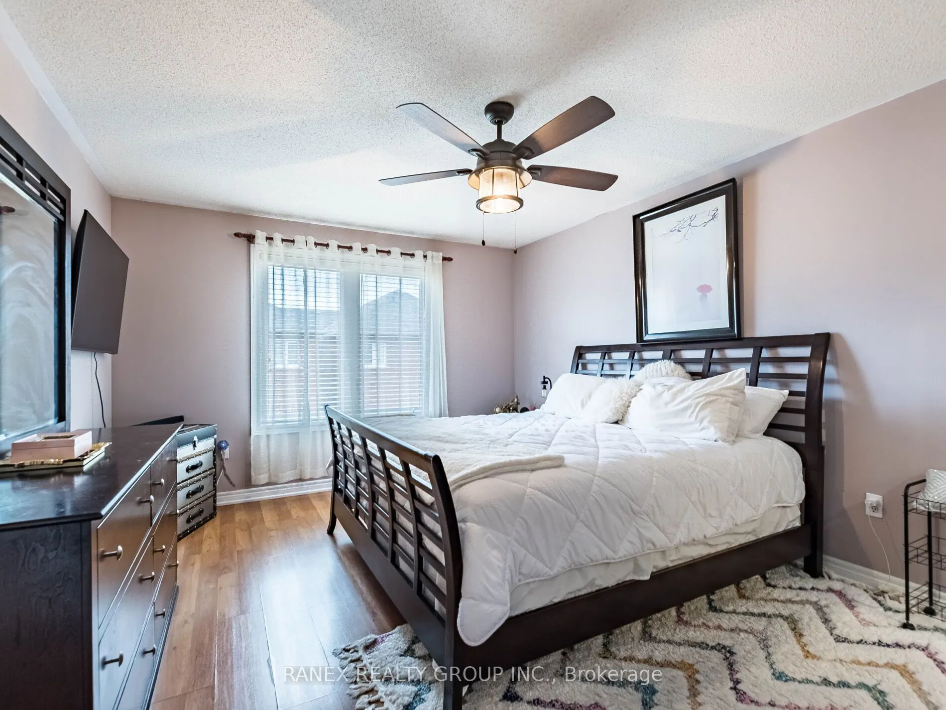 18 Tundra Swan Road