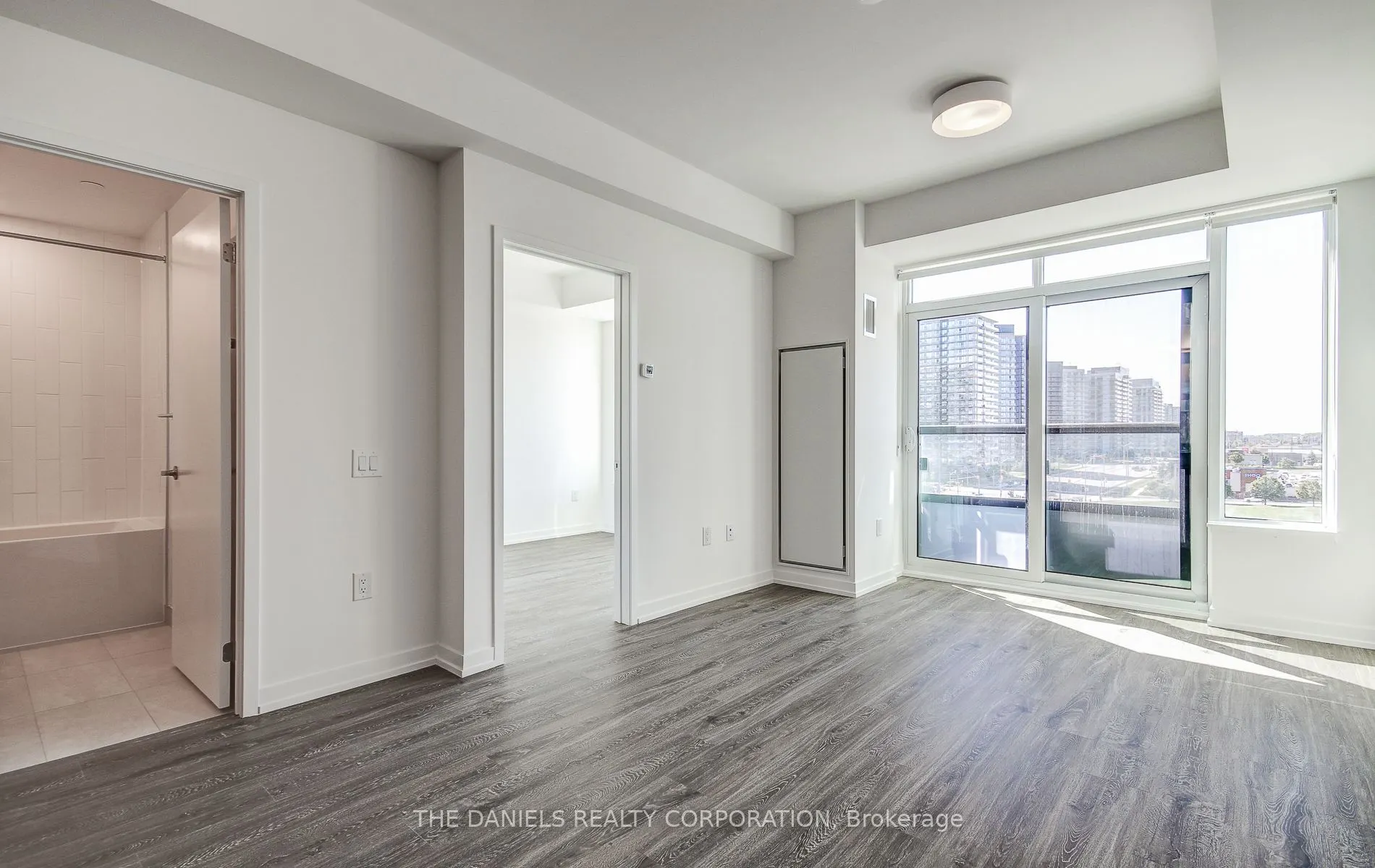 2485 Eglinton Avenue W, #822