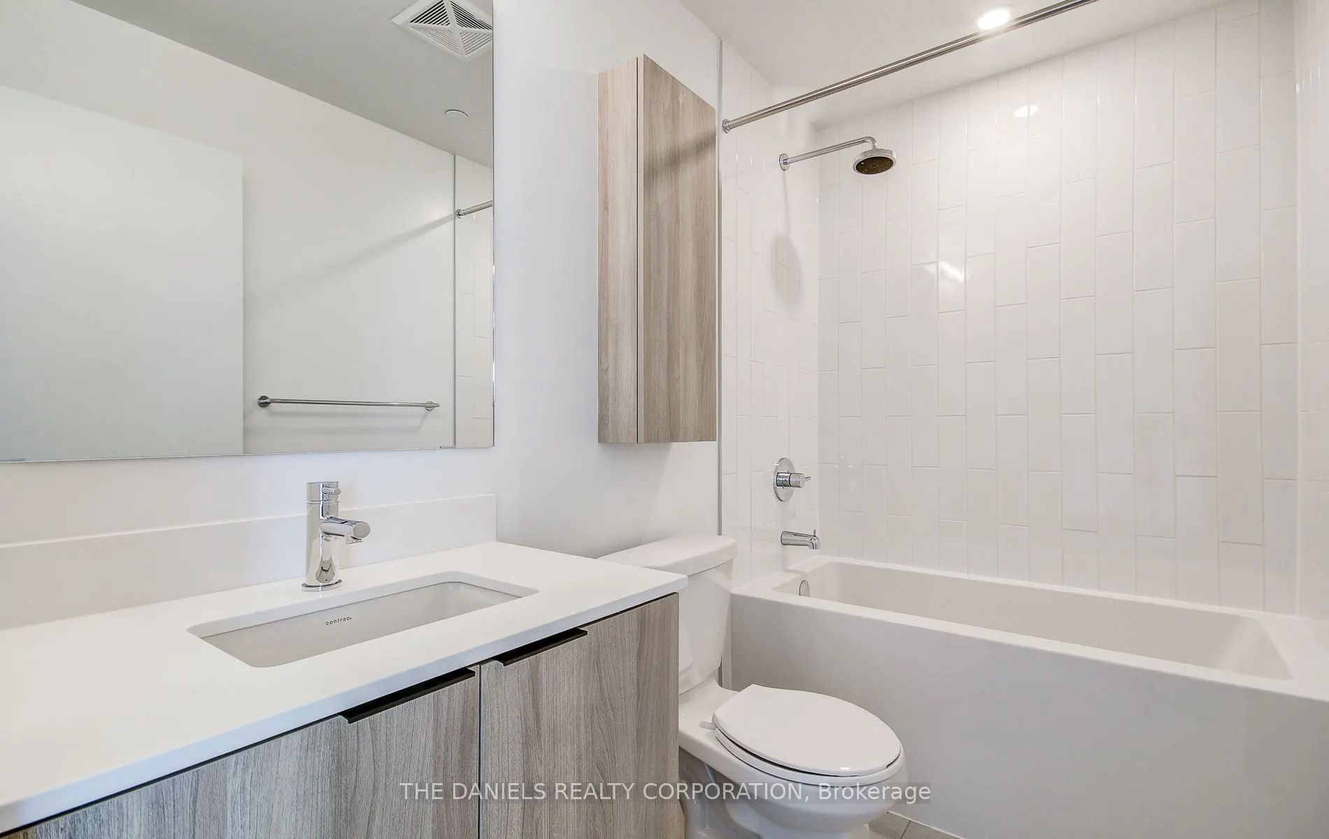 2485 Eglinton Avenue W, #822