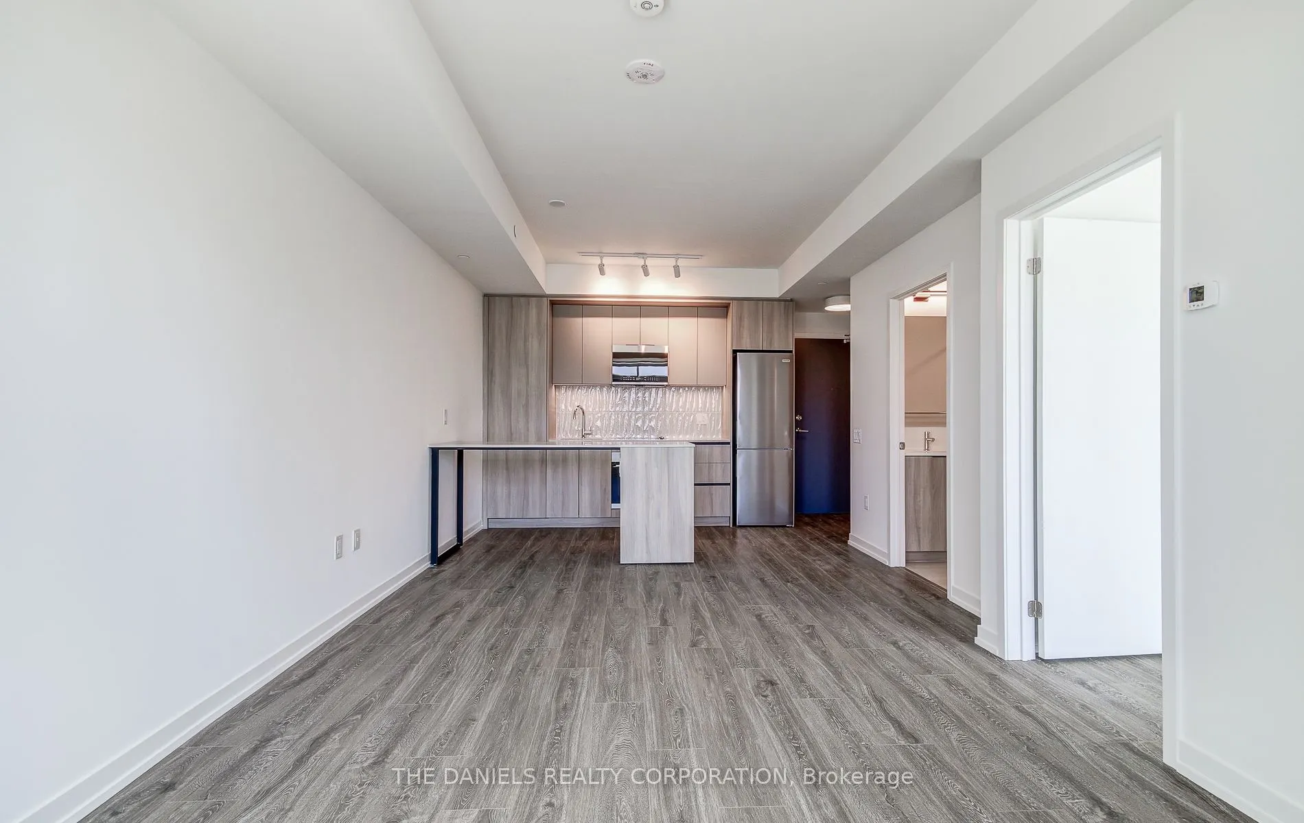 2485 Eglinton Avenue W, #822