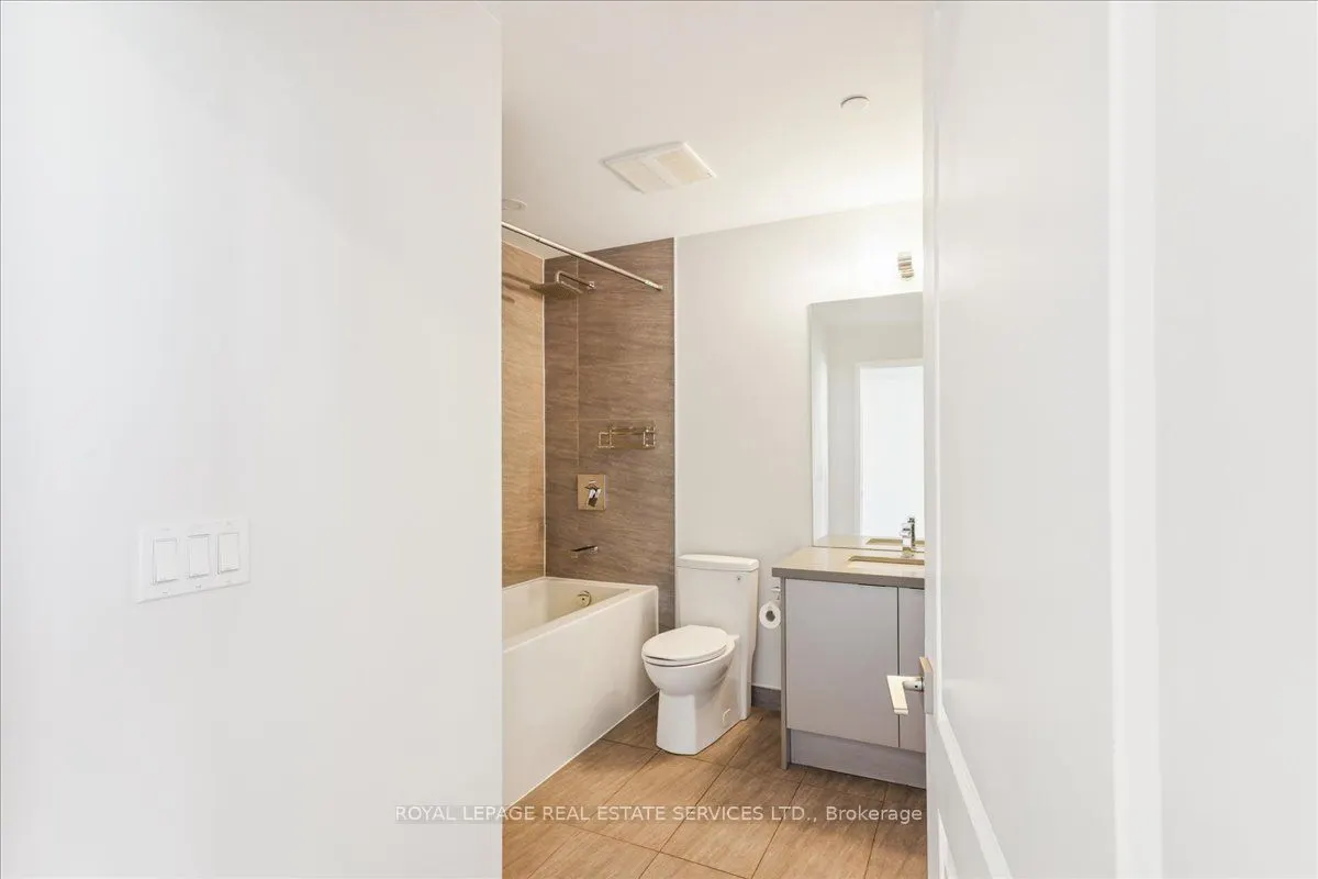297 Oak Walk Drive, #805