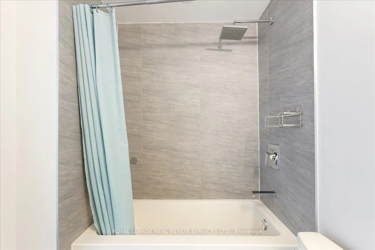 297 Oak Walk Drive, #805