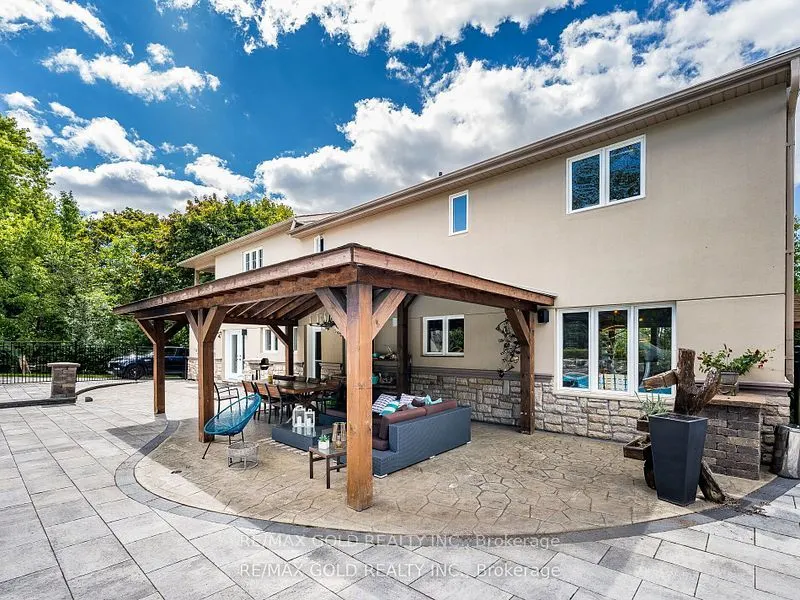 110 Palmer Circle