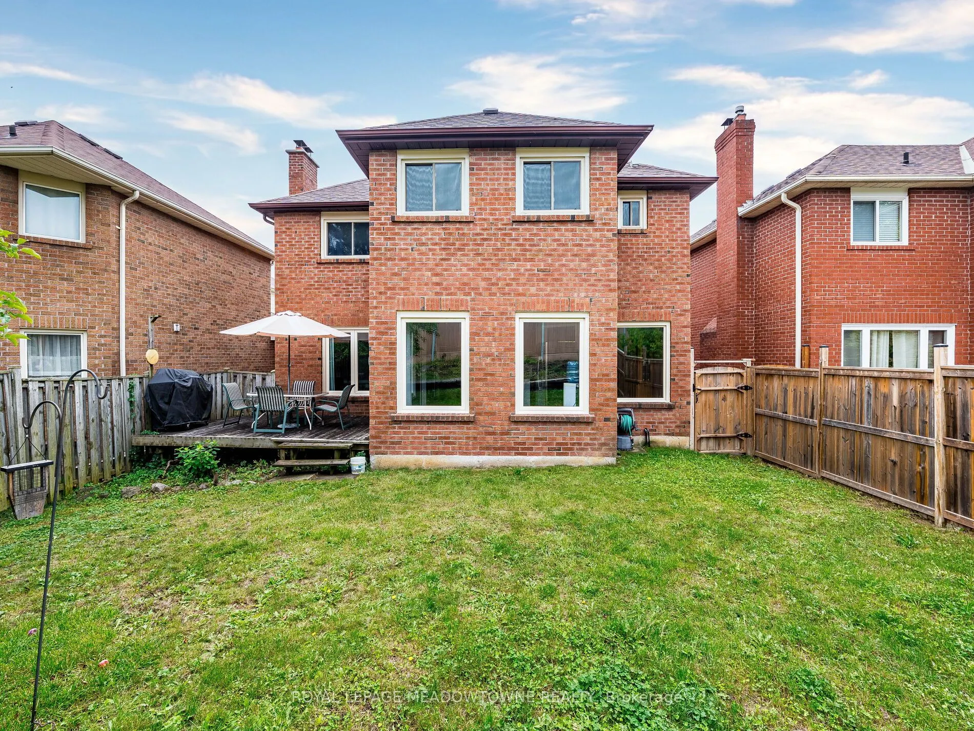 40 Lord Simcoe Drive