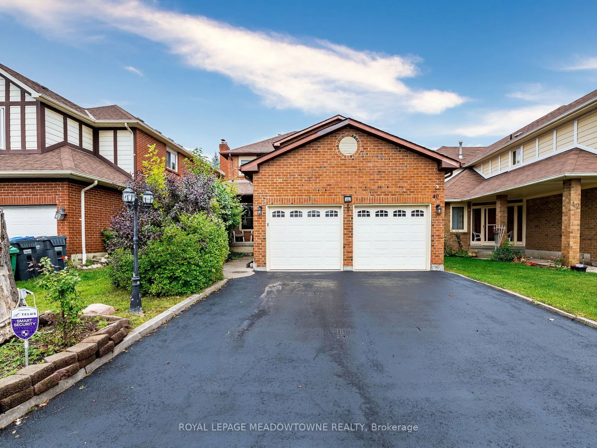 40 Lord Simcoe Drive