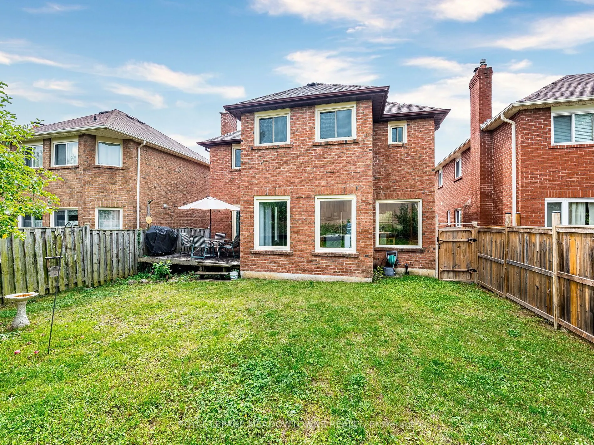 40 Lord Simcoe Drive