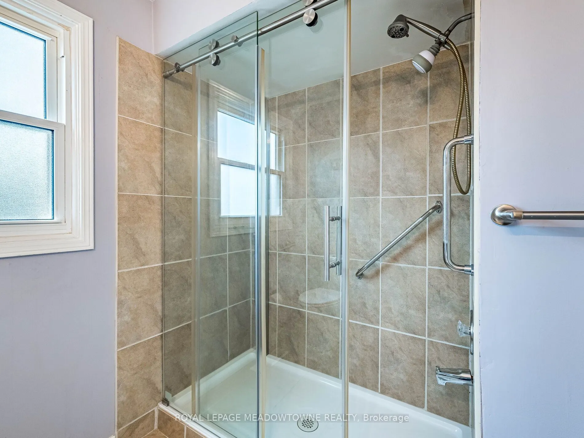 40 Lord Simcoe Drive