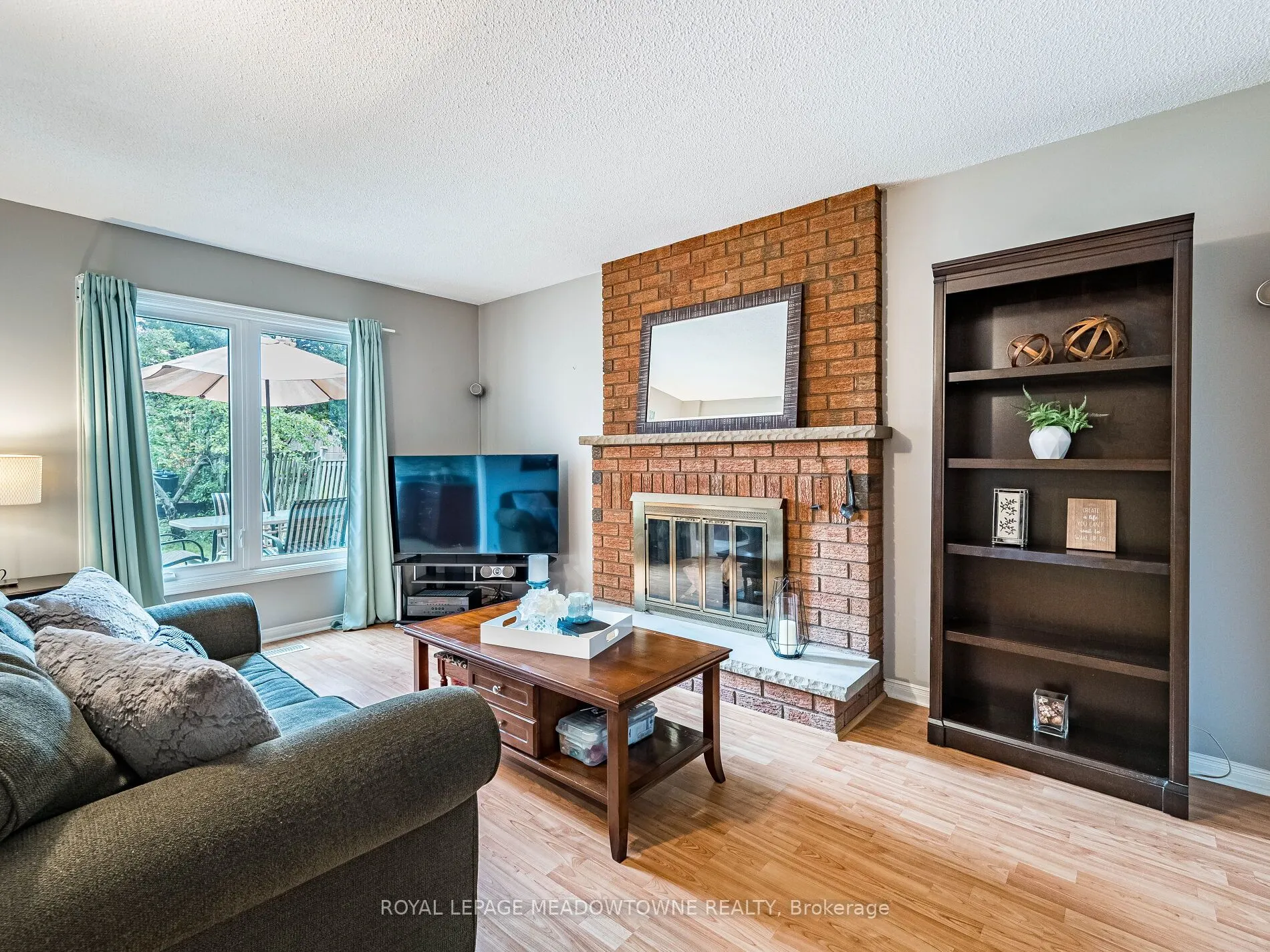 40 Lord Simcoe Drive