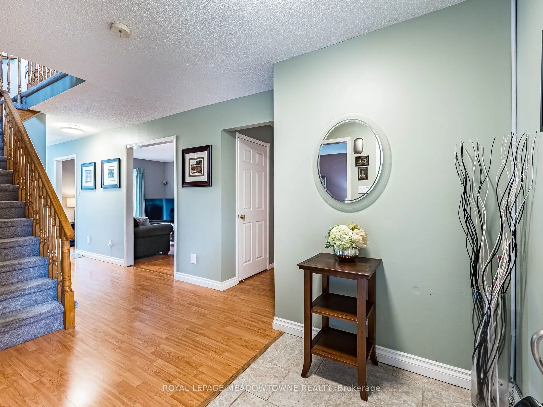 40 Lord Simcoe Drive