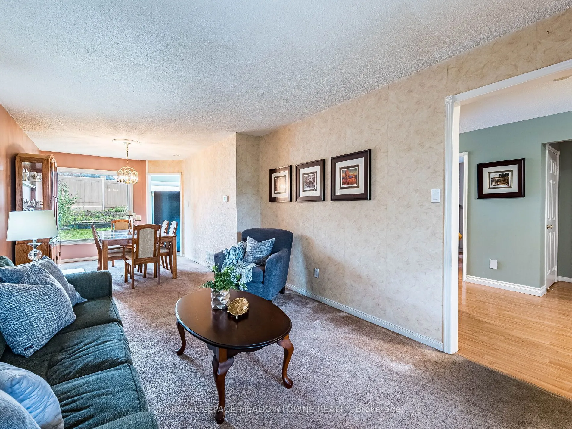 40 Lord Simcoe Drive