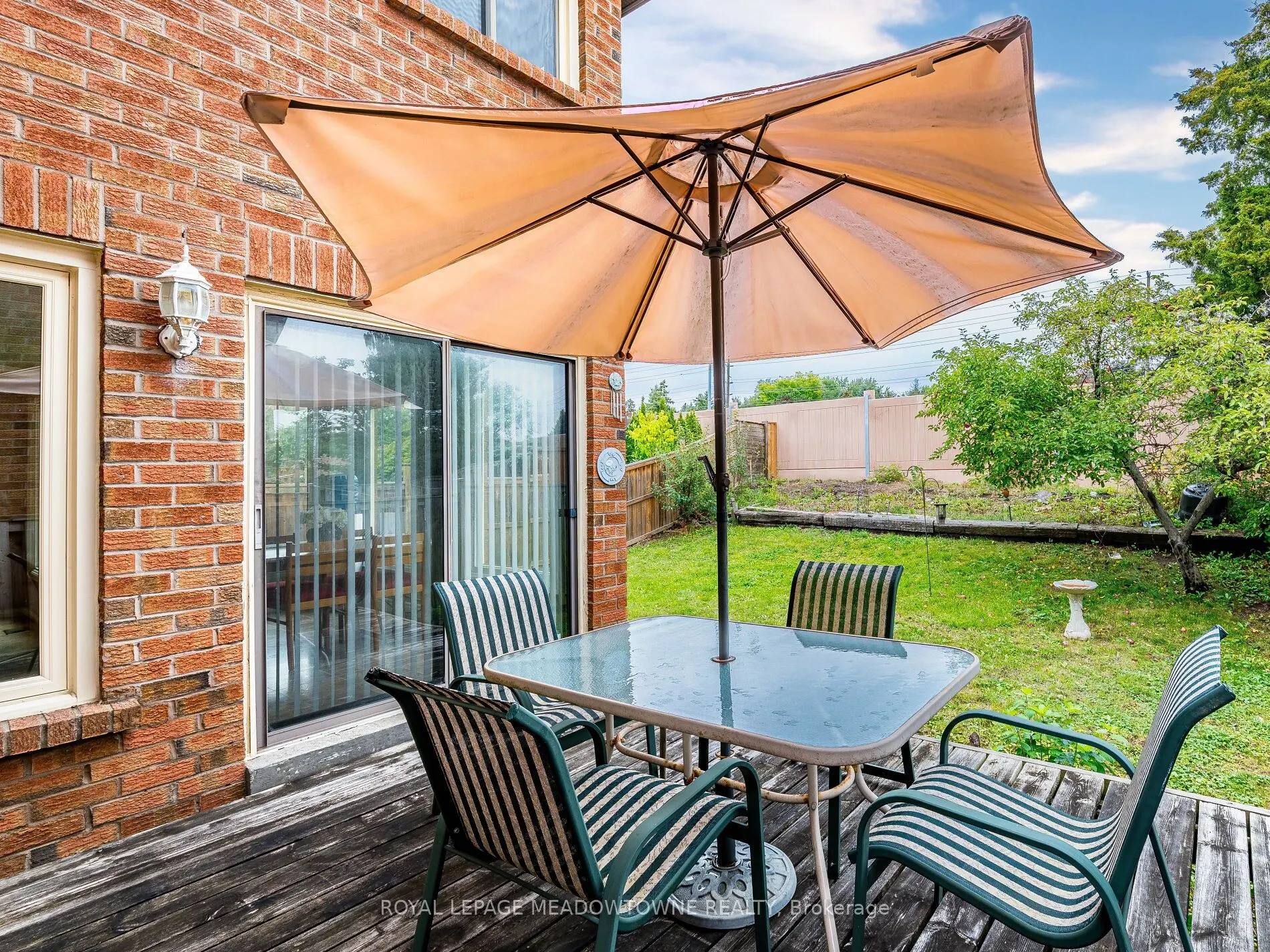 40 Lord Simcoe Drive