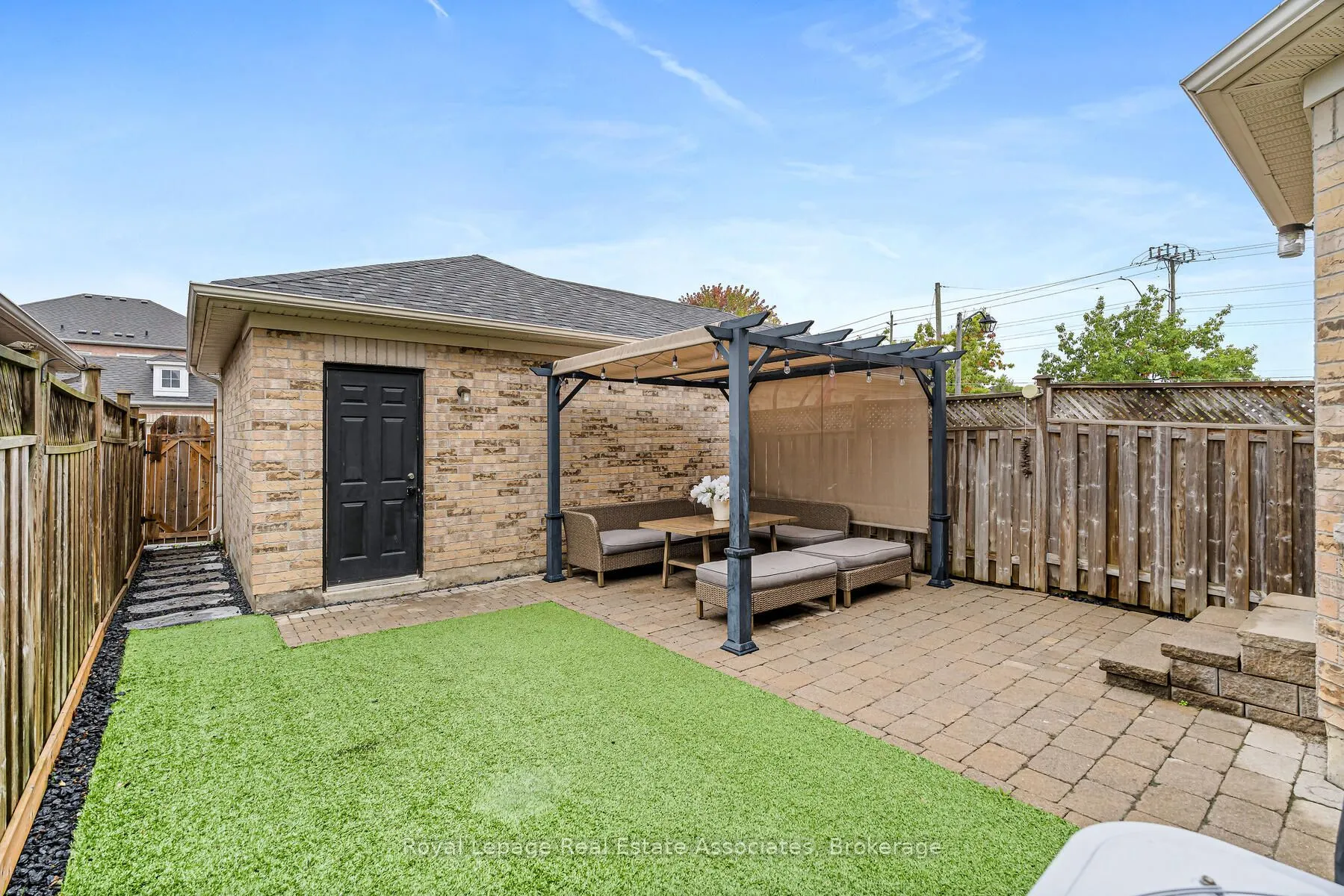 17 Snowberry Crescent