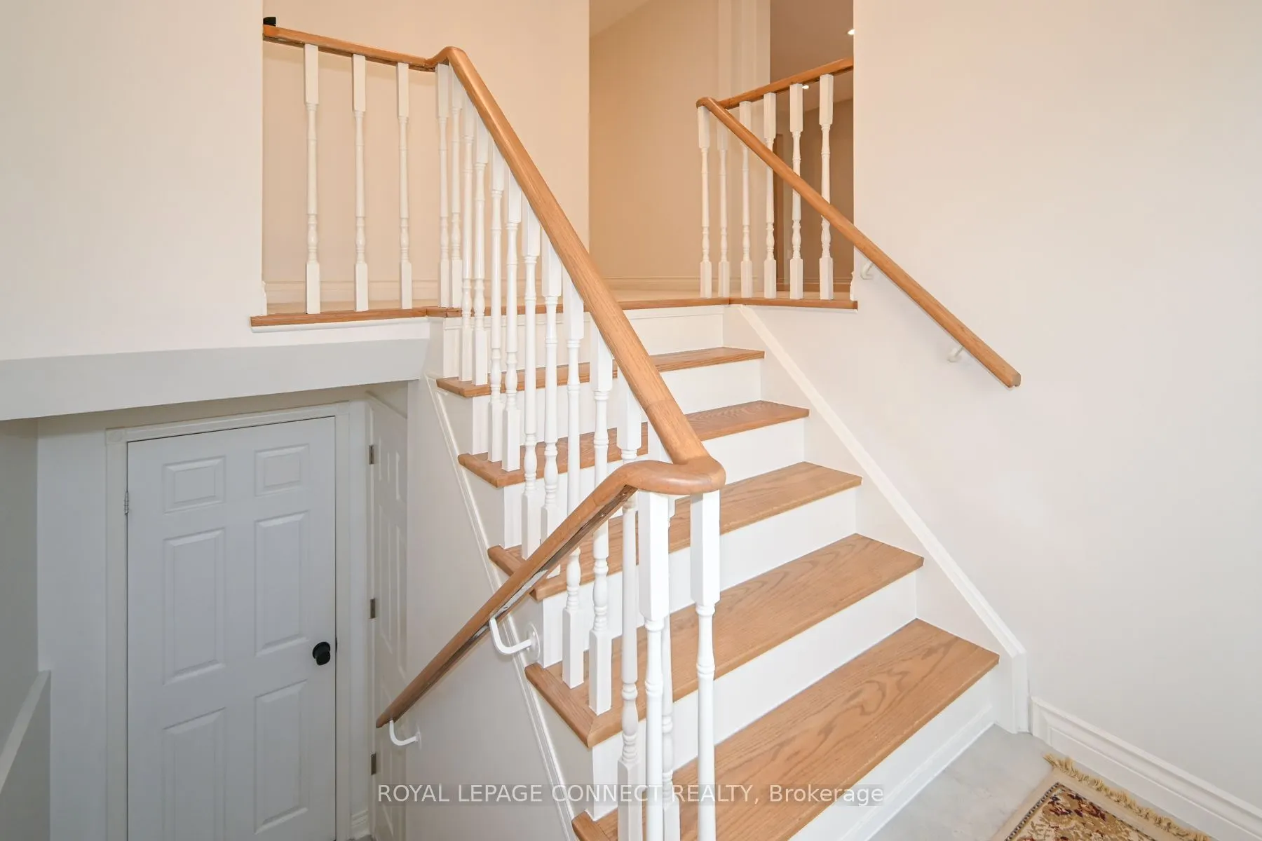 28 John Lindsay Court, #Main Level