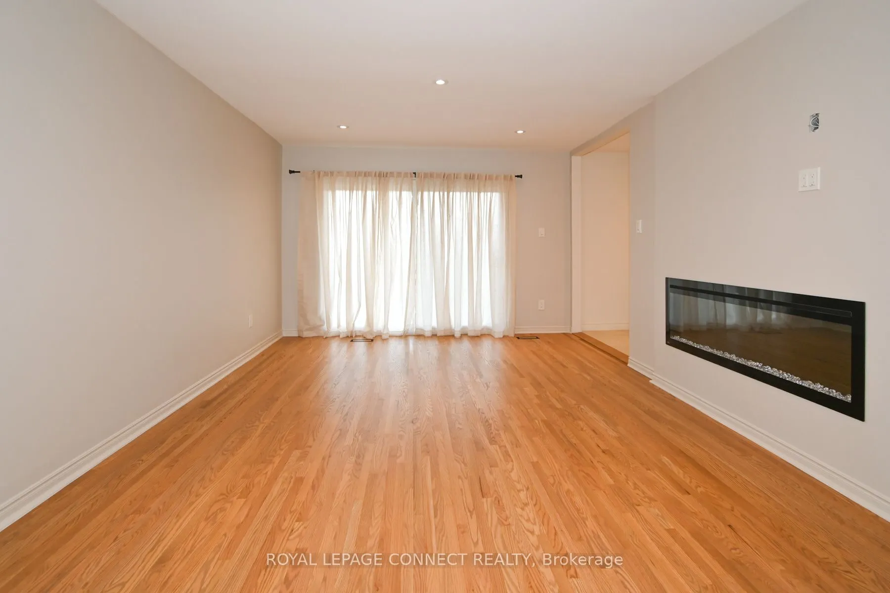 28 John Lindsay Court, #Main Level