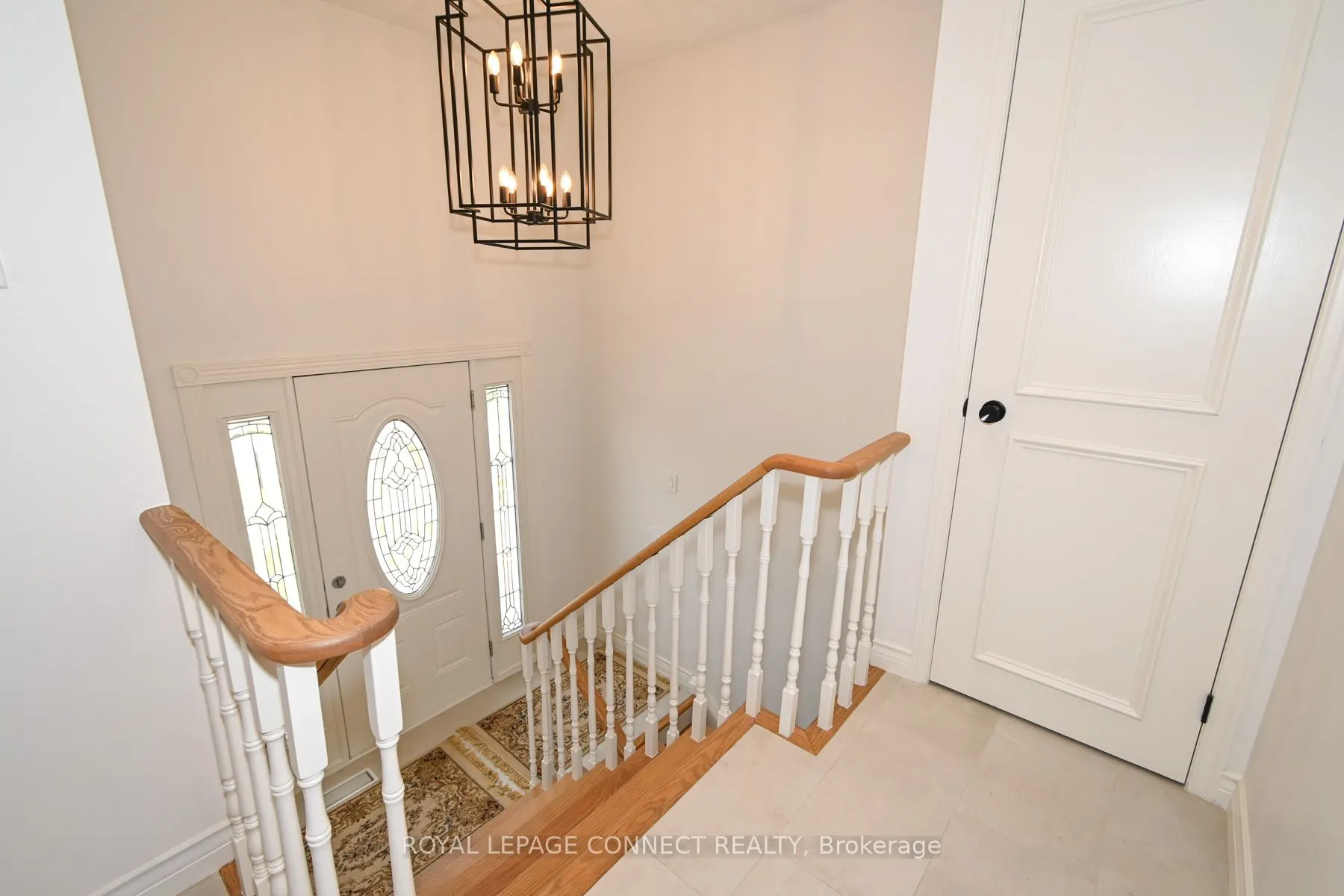 28 John Lindsay Court, #Main Level