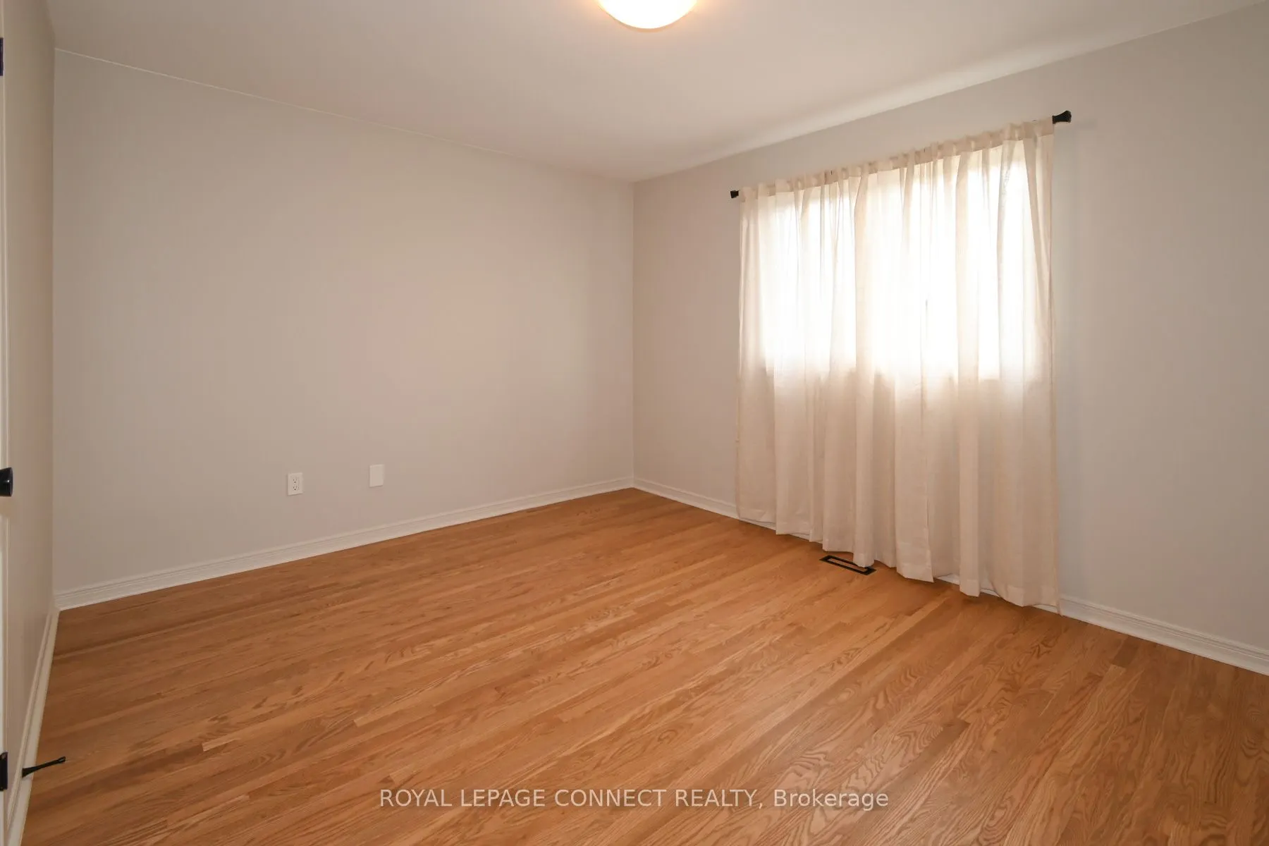 28 John Lindsay Court, #Main Level