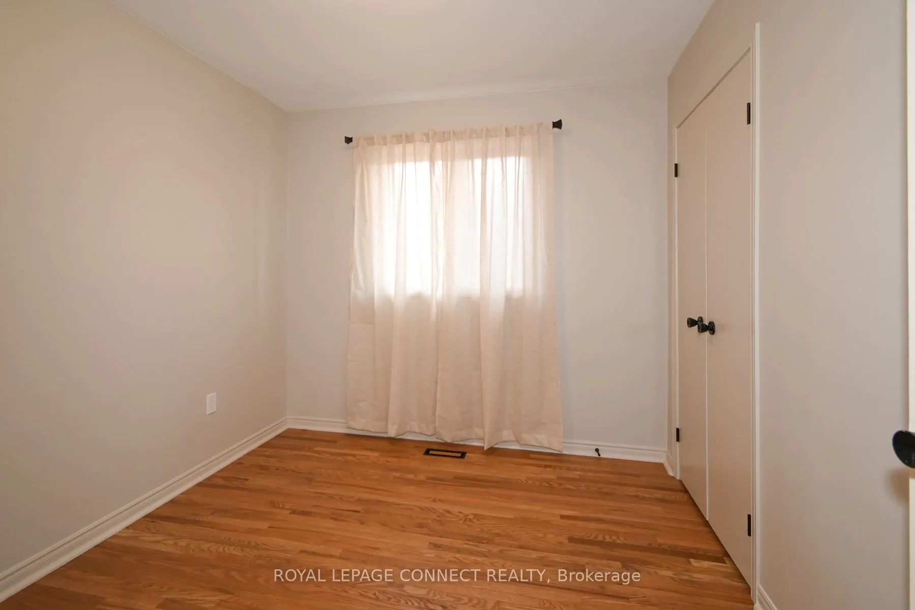 28 John Lindsay Court, #Main Level