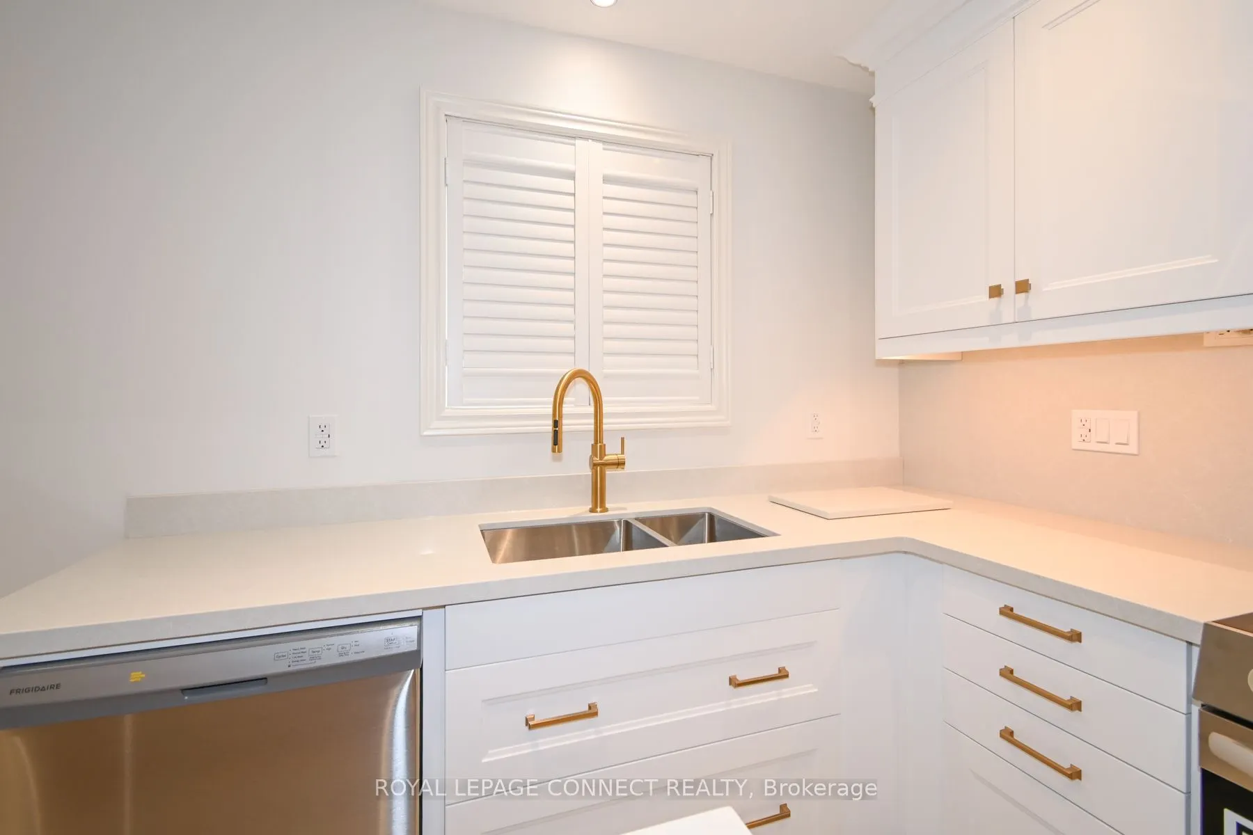 28 John Lindsay Court, #Main Level