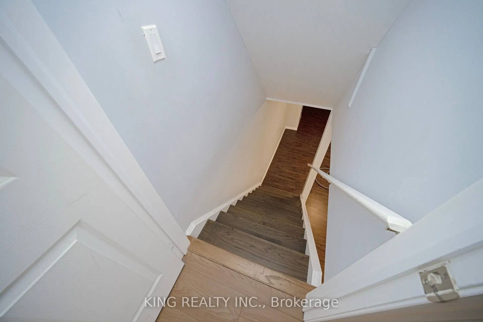 34 Dewridge Court