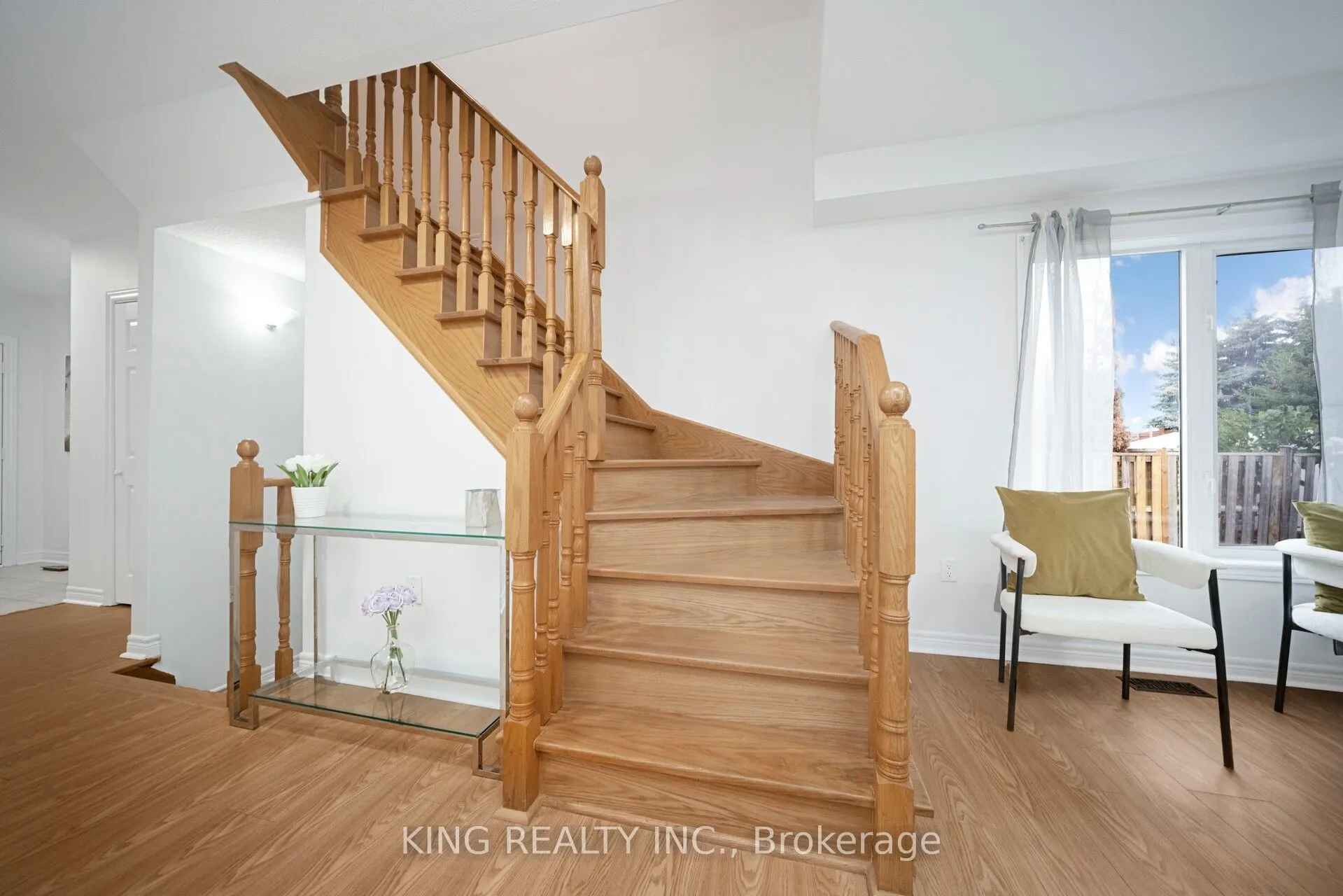 34 Dewridge Court