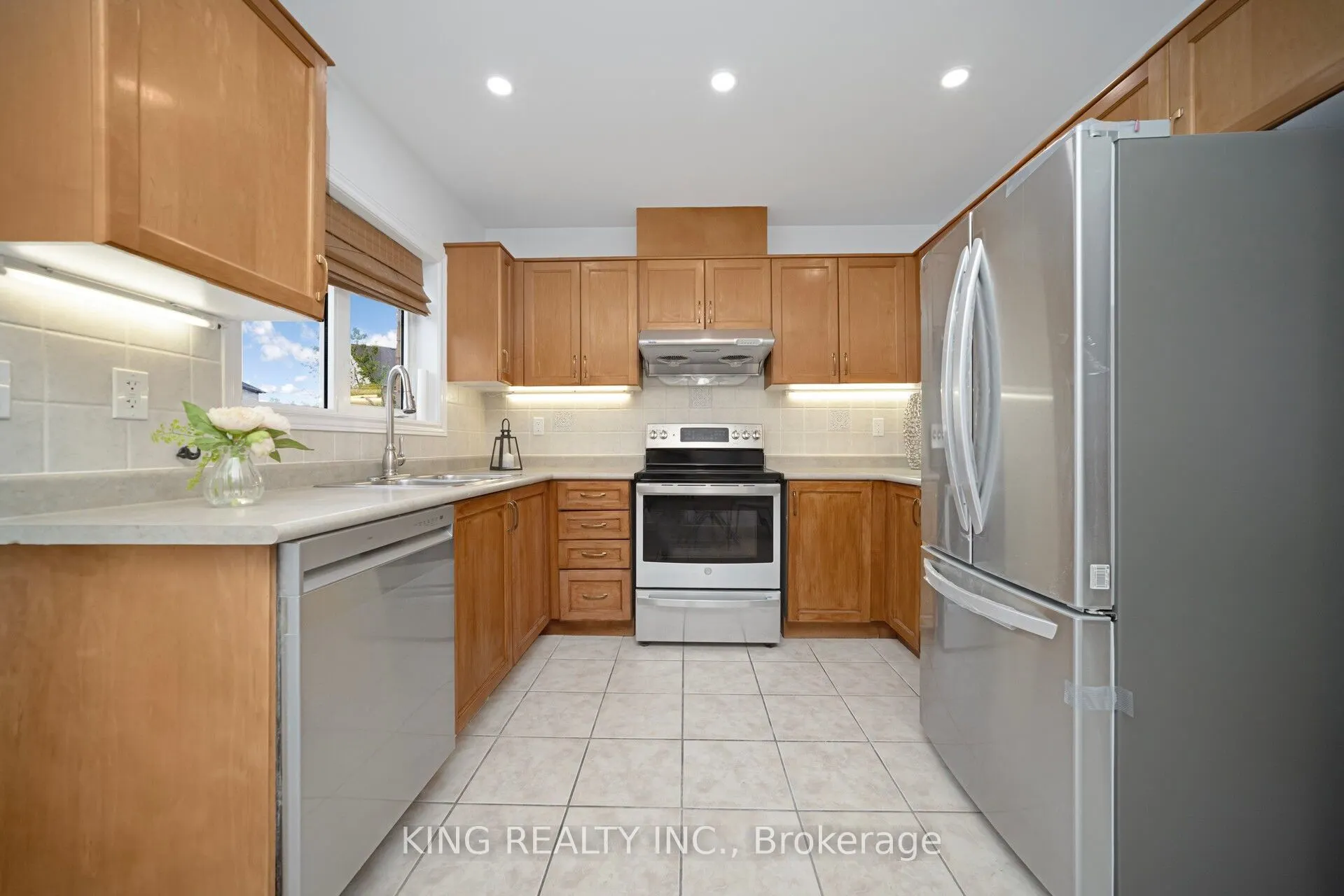 34 Dewridge Court