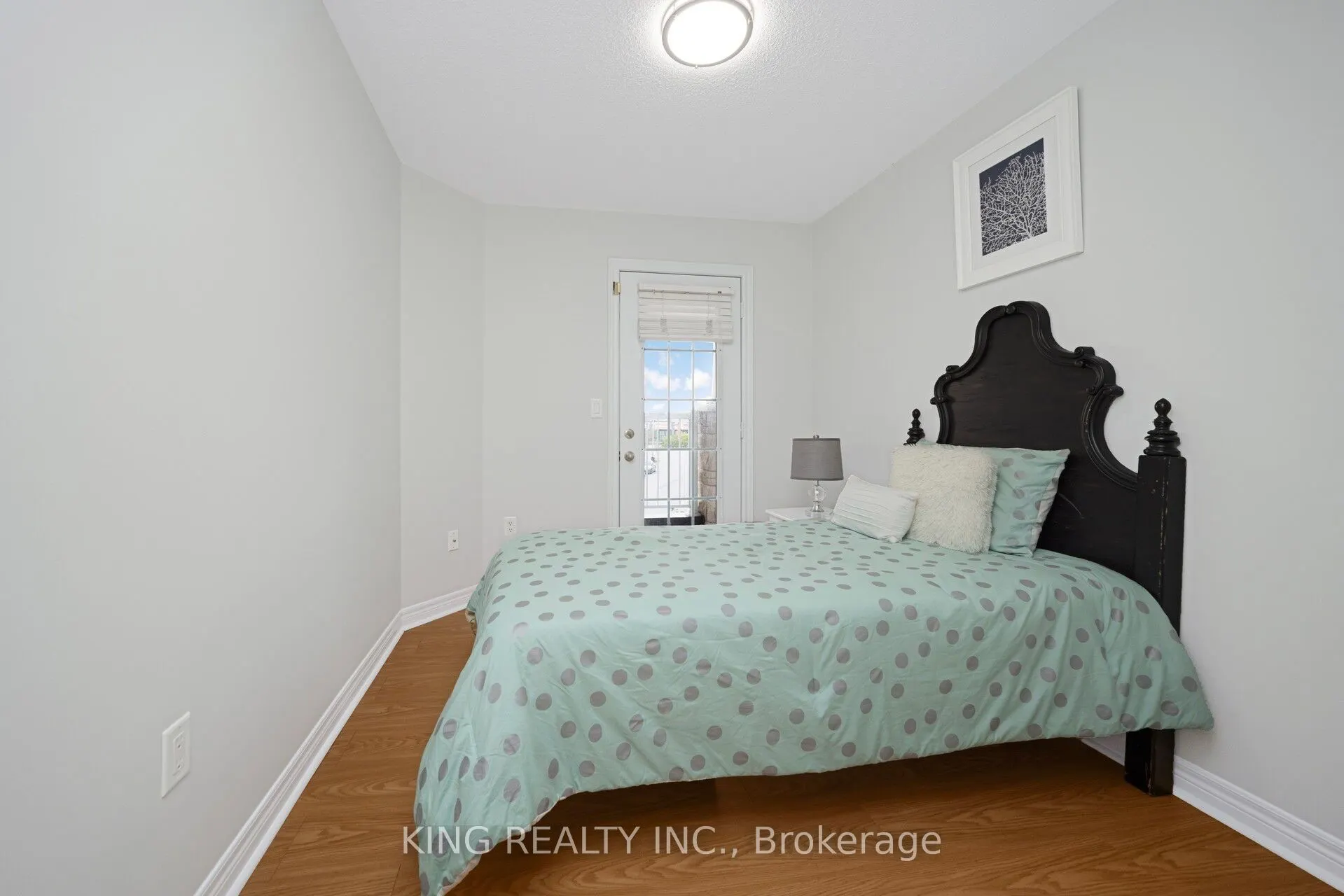 34 Dewridge Court