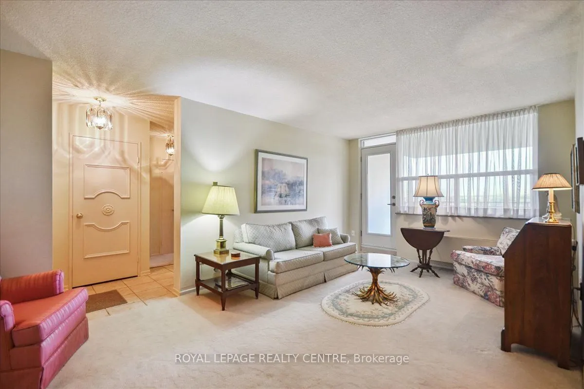 966 Inverhouse Drive, #907