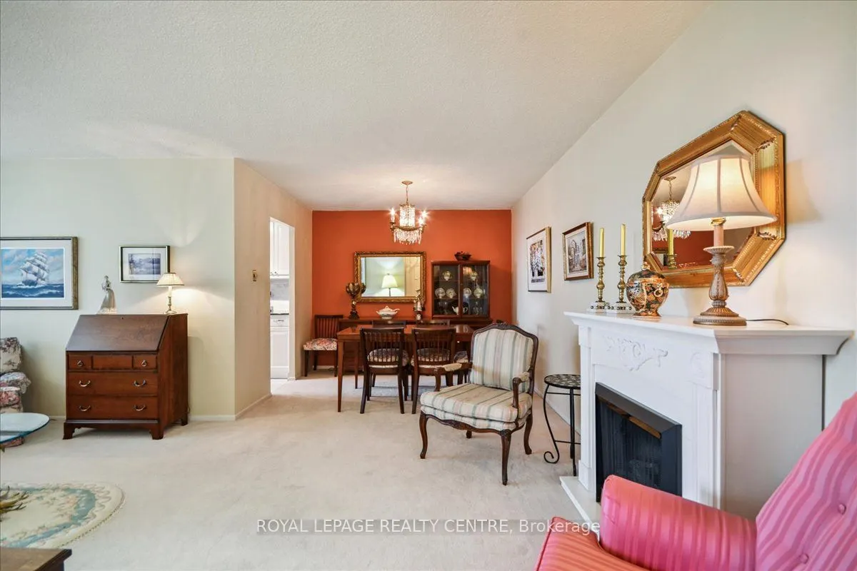 966 Inverhouse Drive, #907