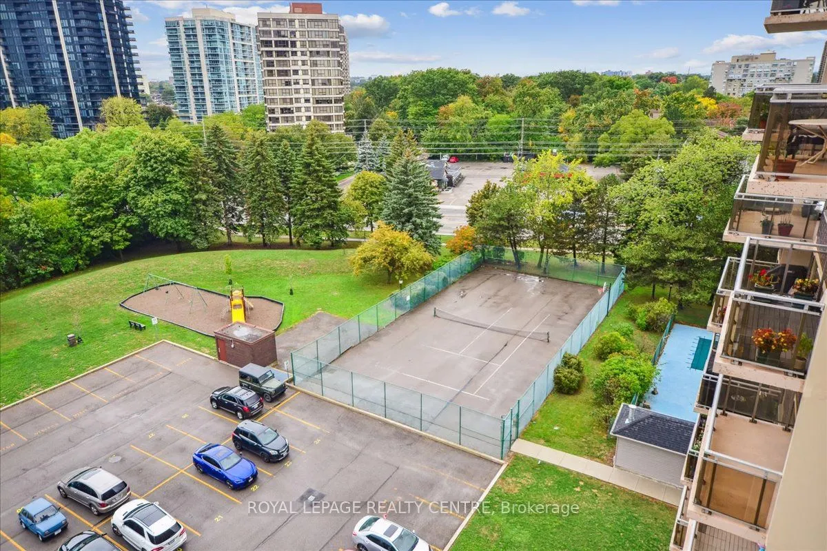 966 Inverhouse Drive, #907