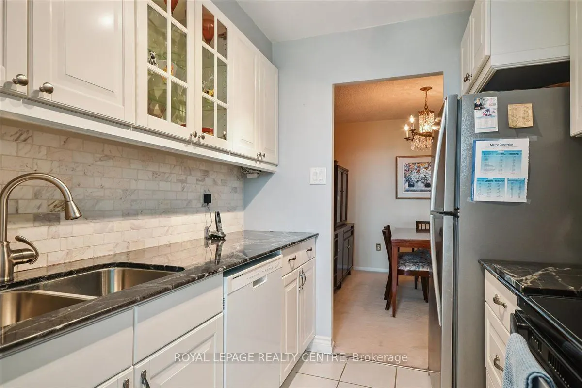 966 Inverhouse Drive, #907