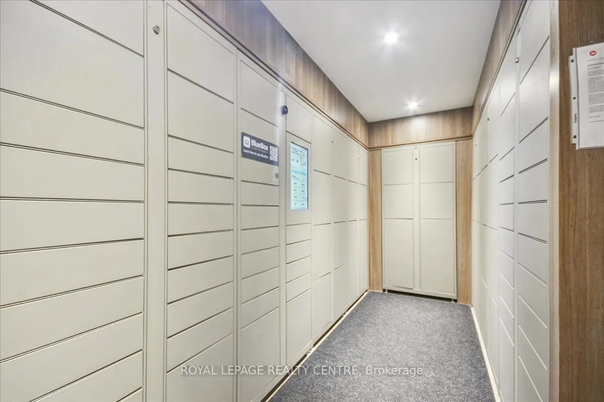 966 Inverhouse Drive, #907