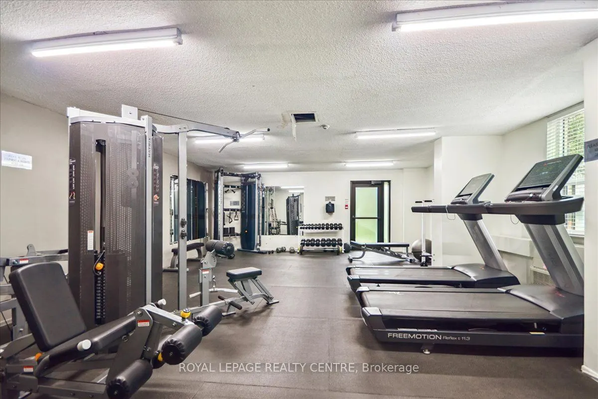 966 Inverhouse Drive, #907