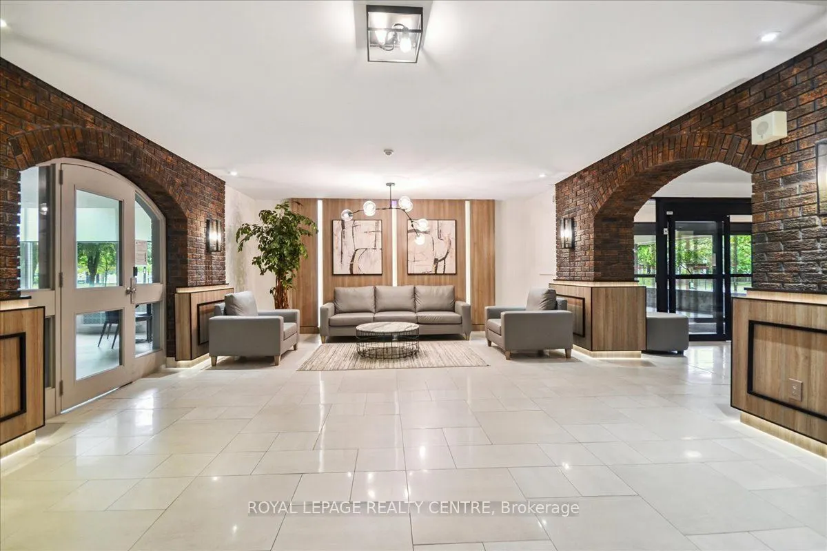 966 Inverhouse Drive, #907