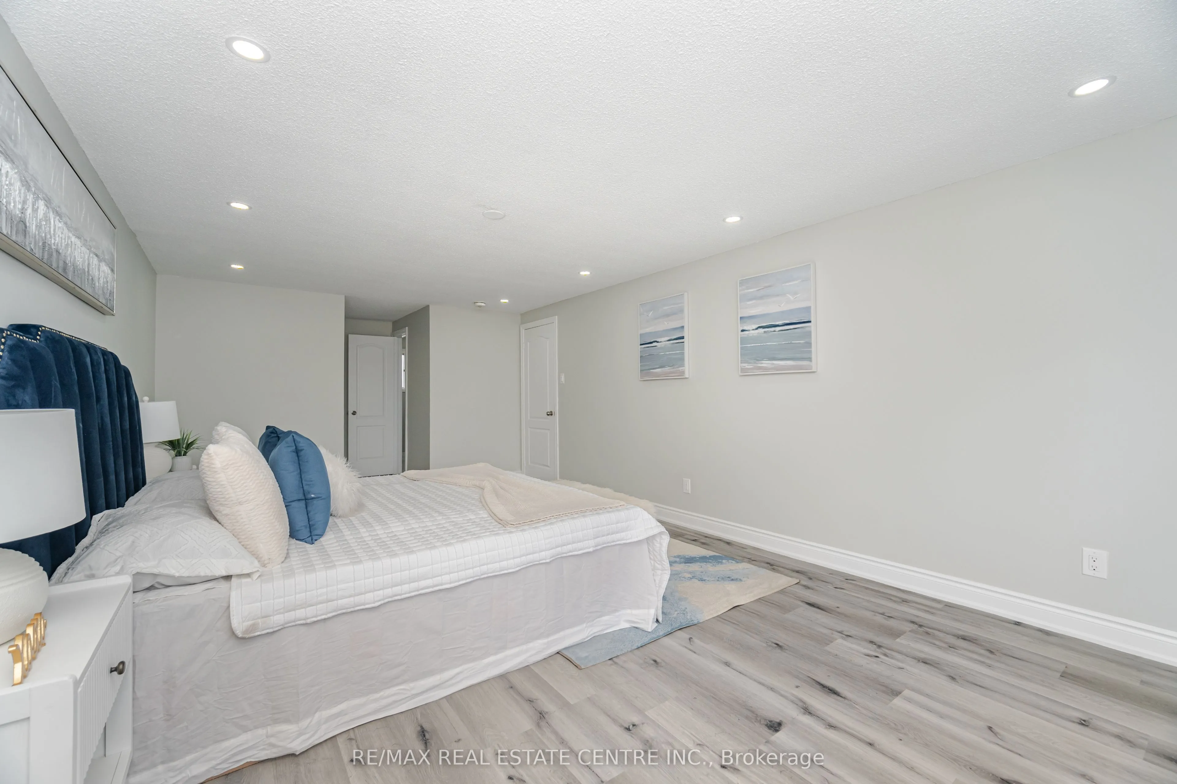 76 Moffatt Avenue