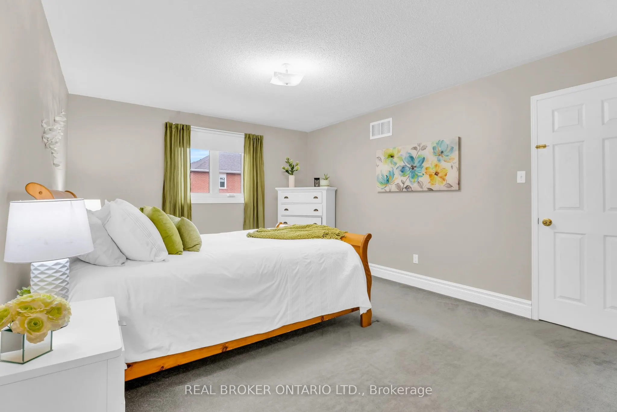 309 Howard Crescent