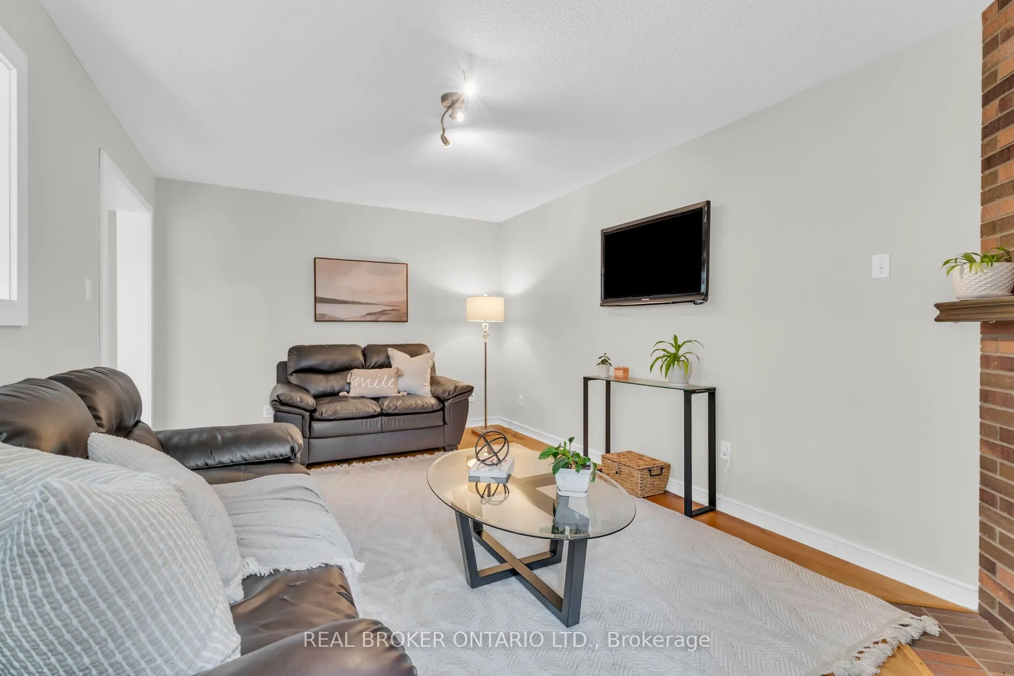 309 Howard Crescent